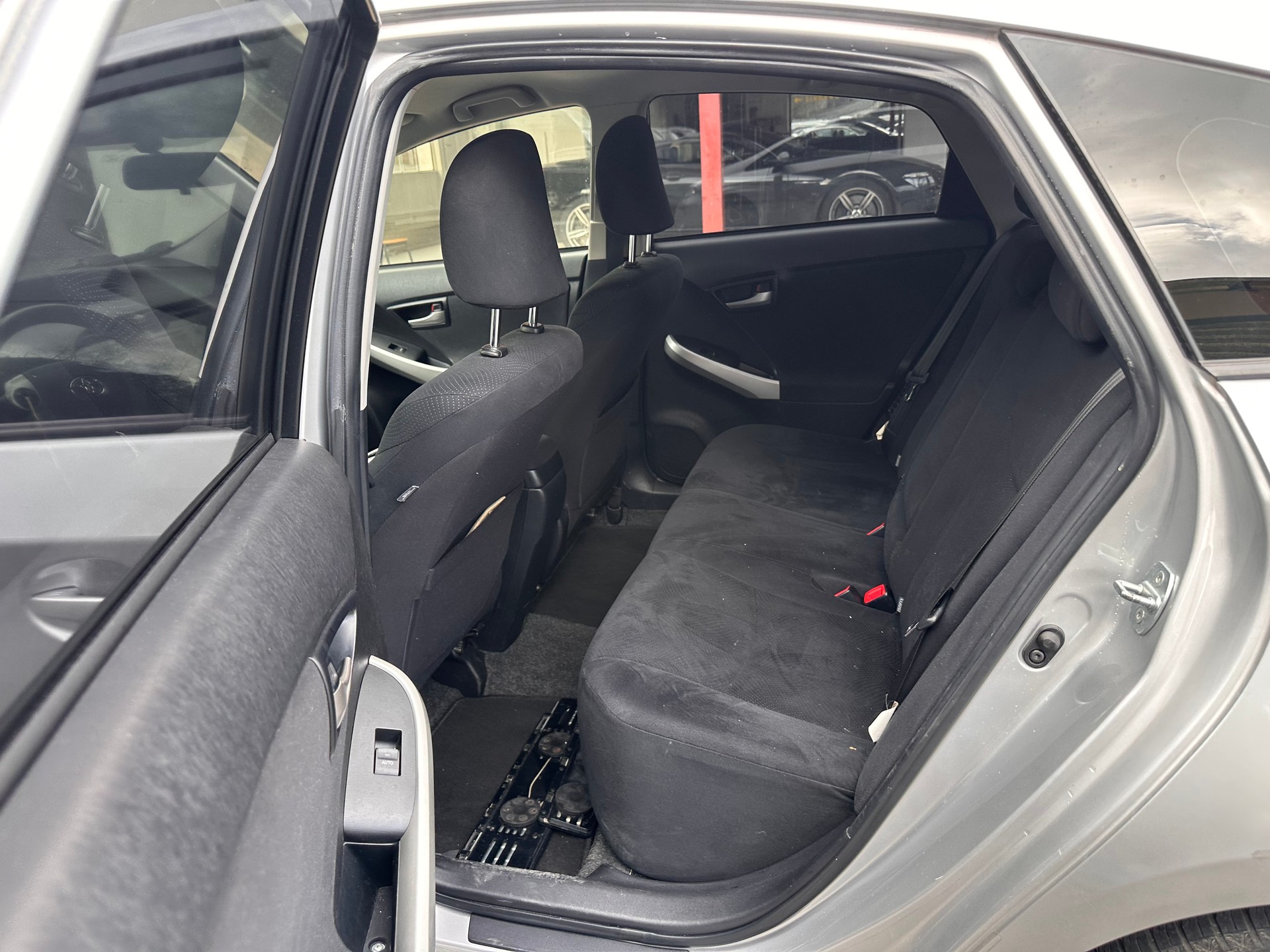 TOYOTA Prius 1.8 16V HSD Luna-image-8