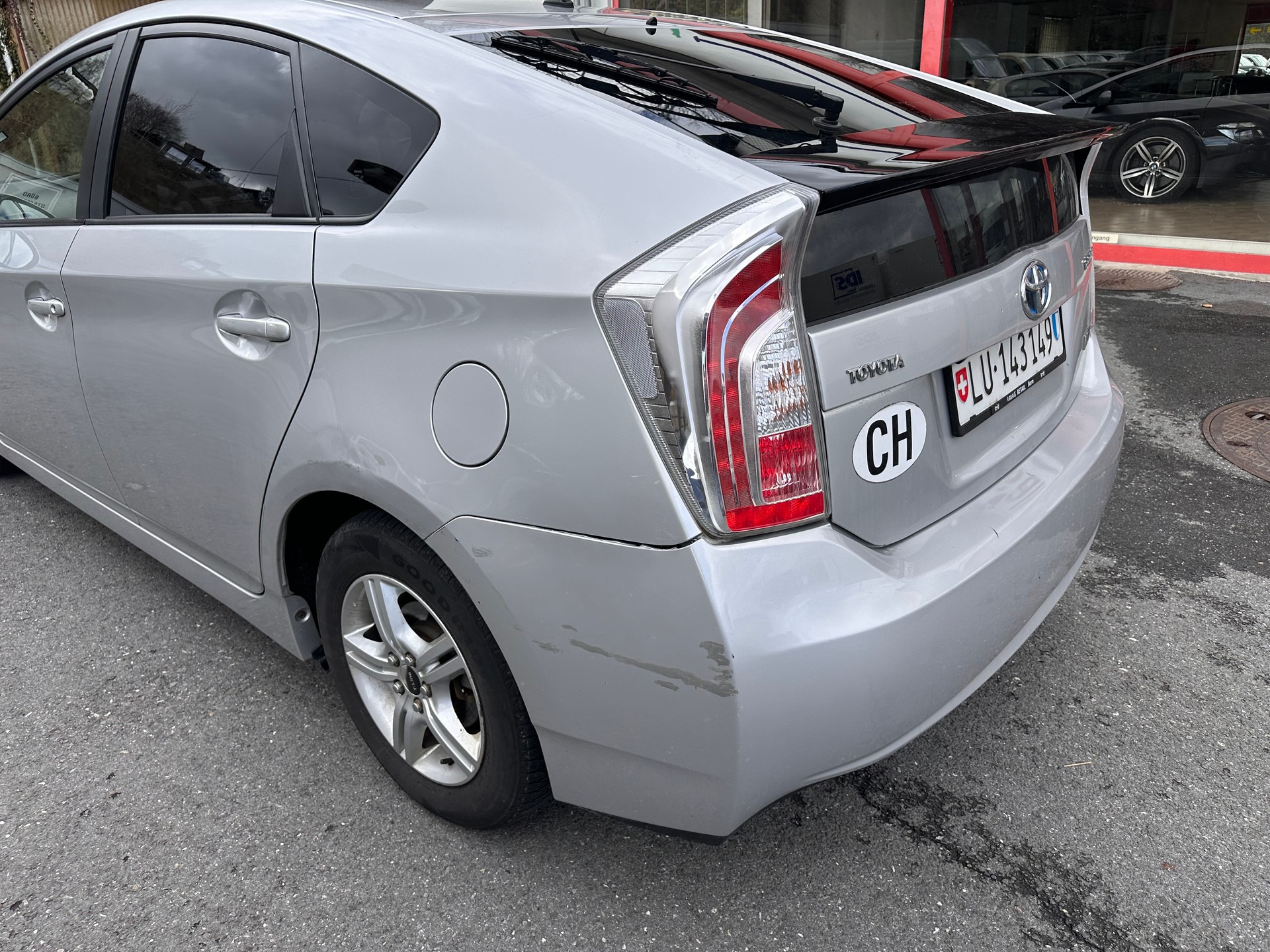 TOYOTA Prius 1.8 16V HSD Luna-image-5