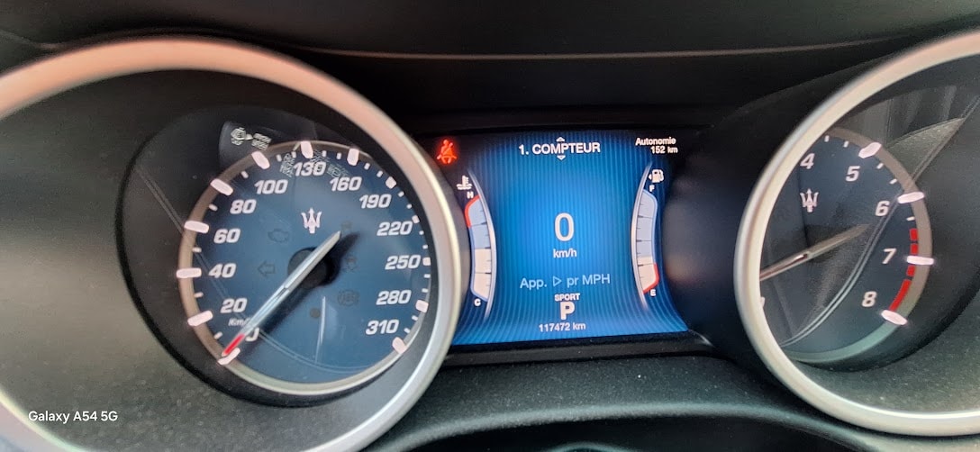 MASERATI Ghibli S Q4 3.0 V6 Automatica-image-3