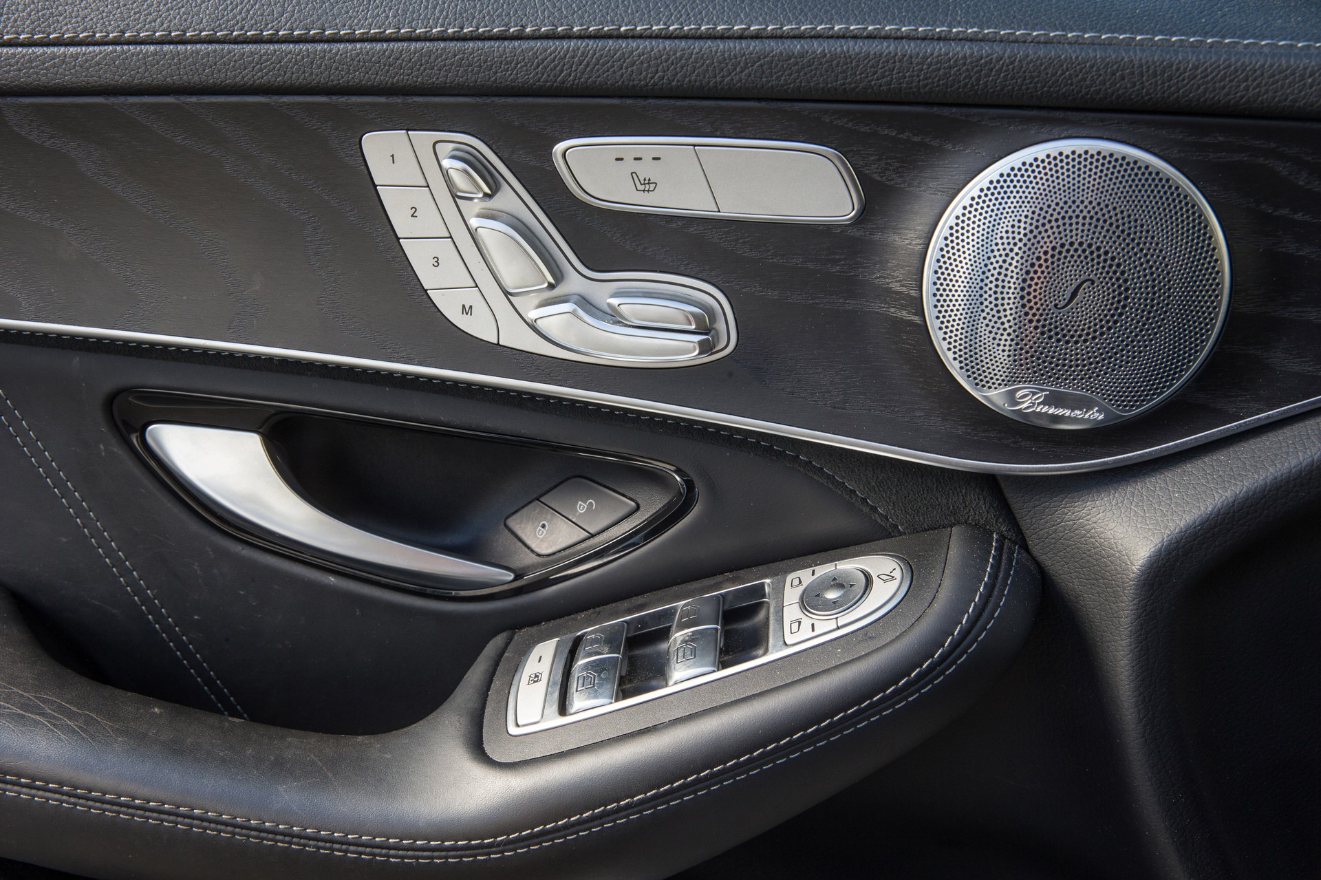 MERCEDES-BENZ GLC 63 S AMG Edition 1 4Matic+ 9G-Tronic-image-15