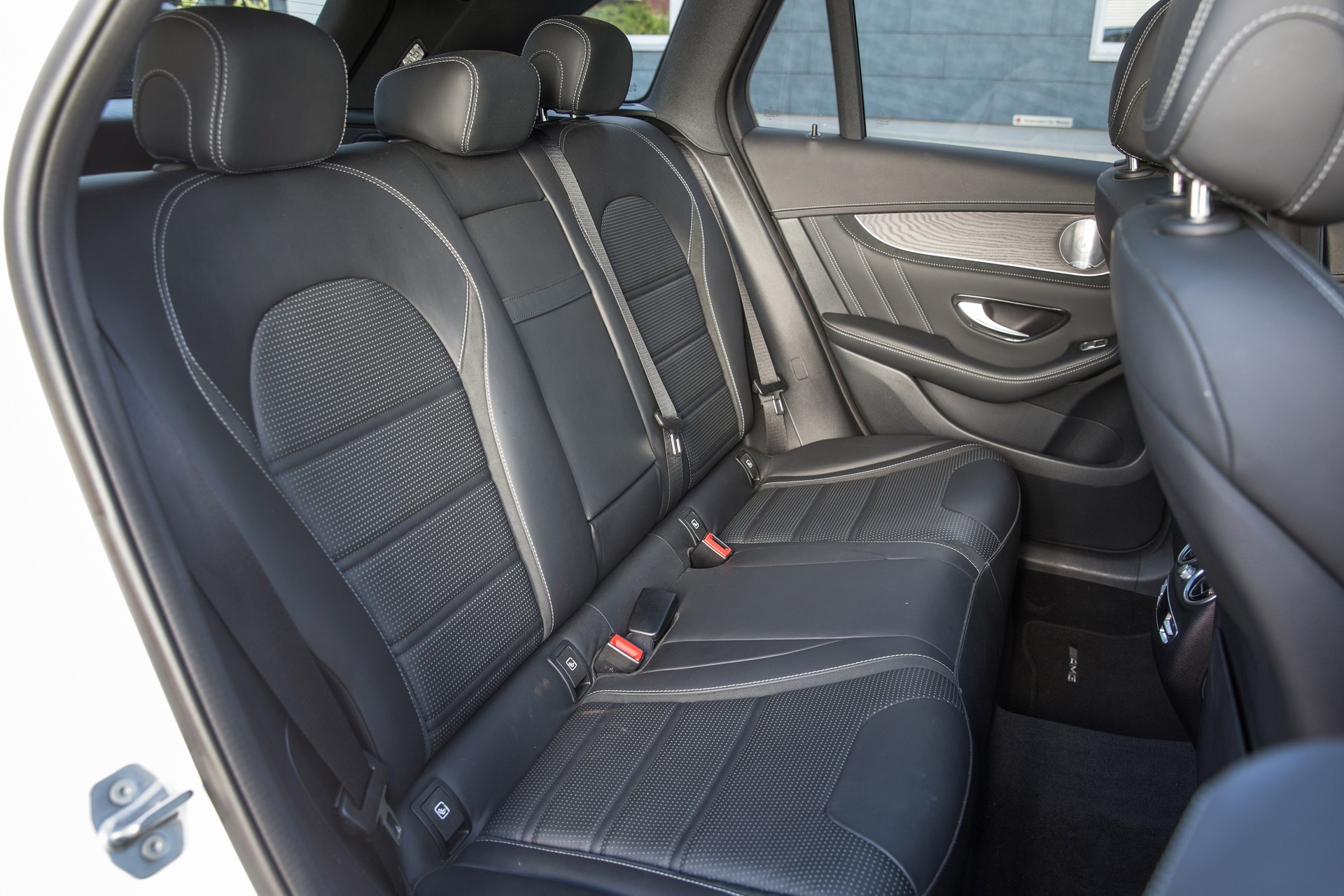 MERCEDES-BENZ GLC 63 S AMG Edition 1 4Matic+ 9G-Tronic-image-13
