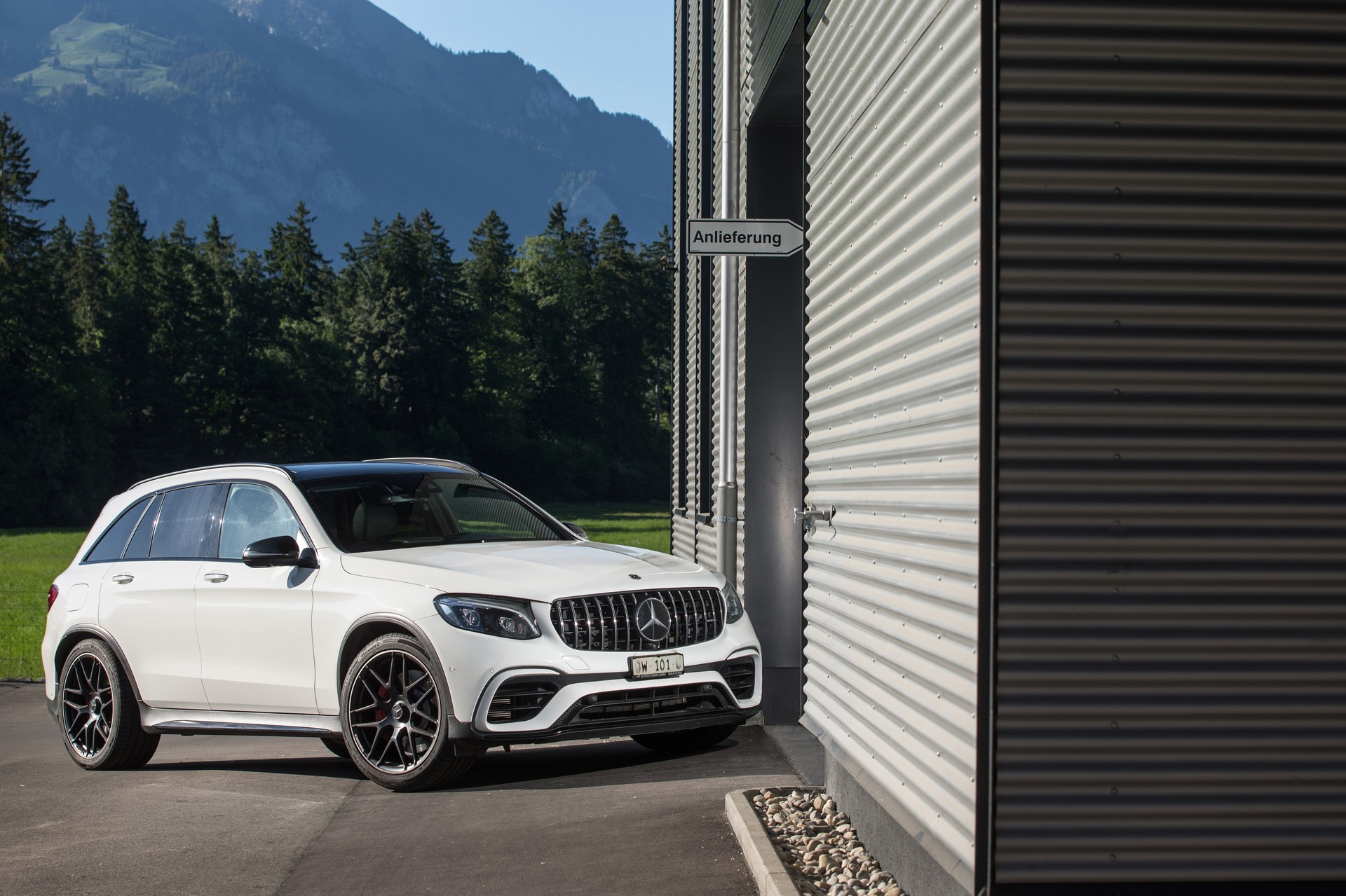 MERCEDES-BENZ GLC 63 S AMG Edition 1 4Matic+ 9G-Tronic-image-6