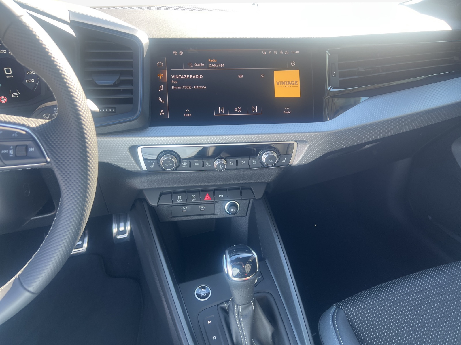 AUDI A1 Sportback 30 TFSI S Line Attraction S-tronic-image-10