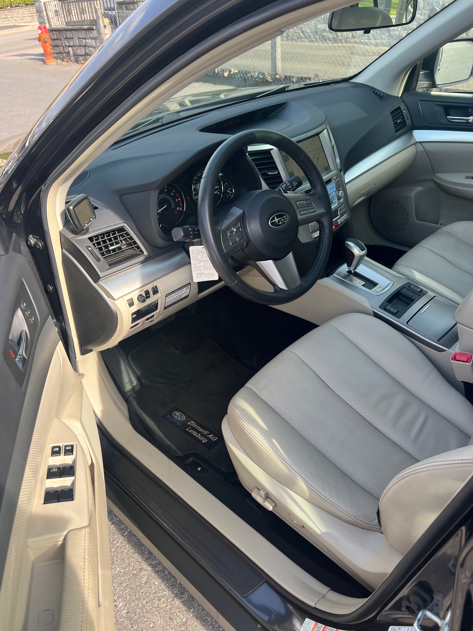 SUBARU Outback 2.5i Limited AWD Lineartronic-image-9