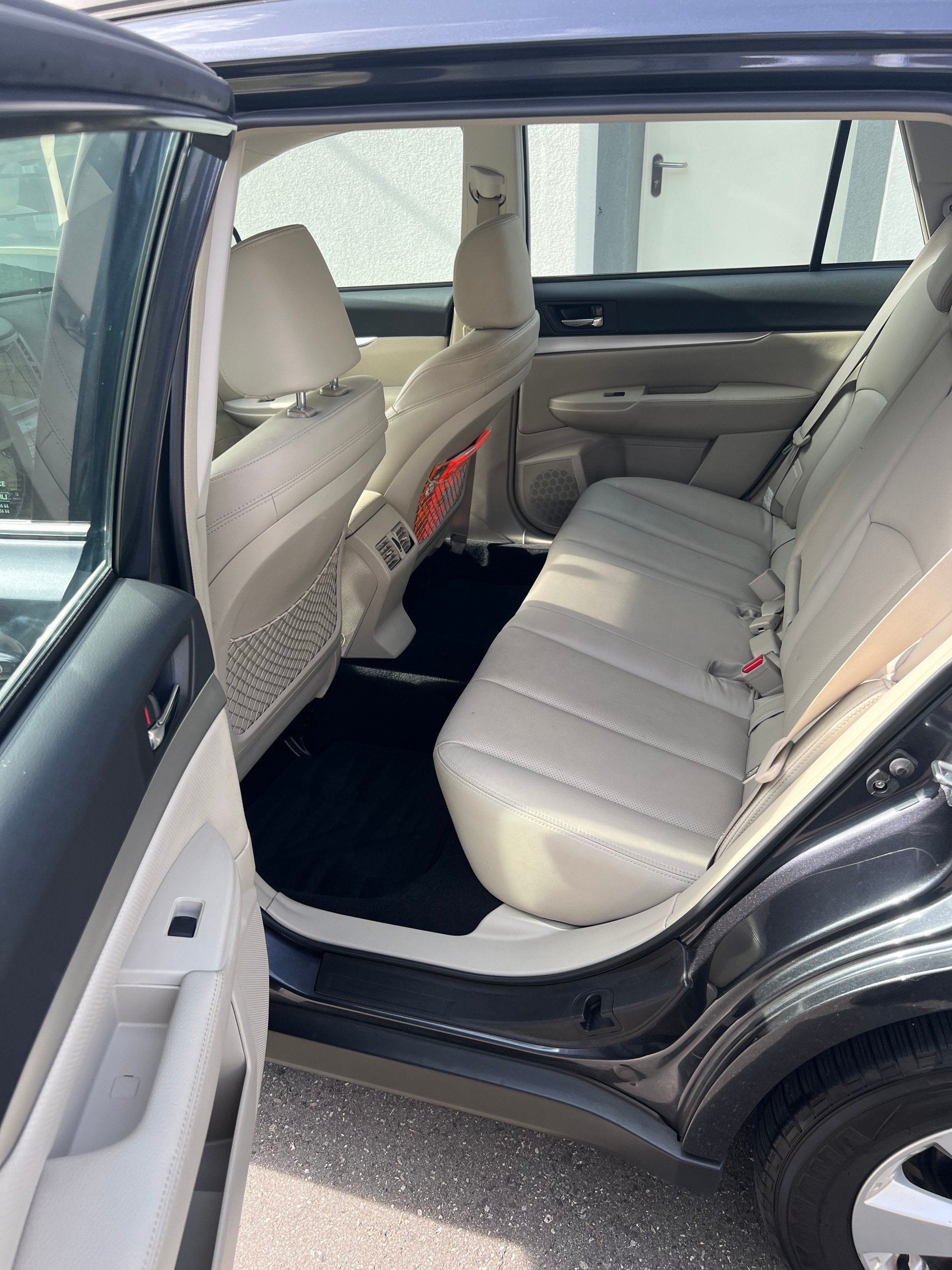 SUBARU Outback 2.5i Limited AWD Lineartronic-image-13