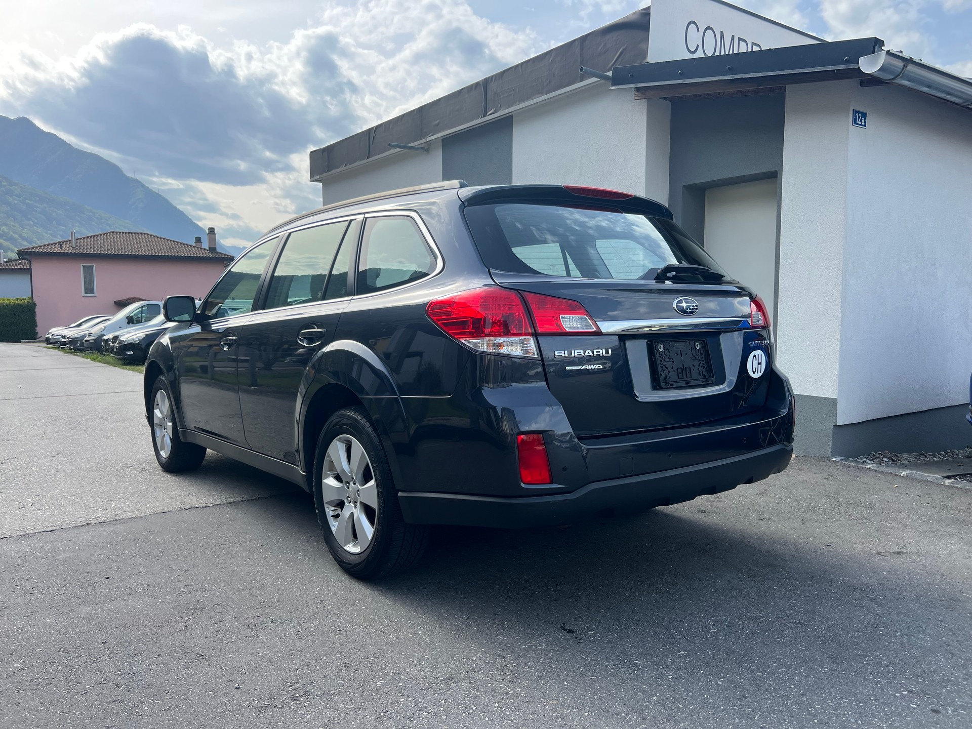 SUBARU Outback 2.5i Limited AWD Lineartronic-image-5