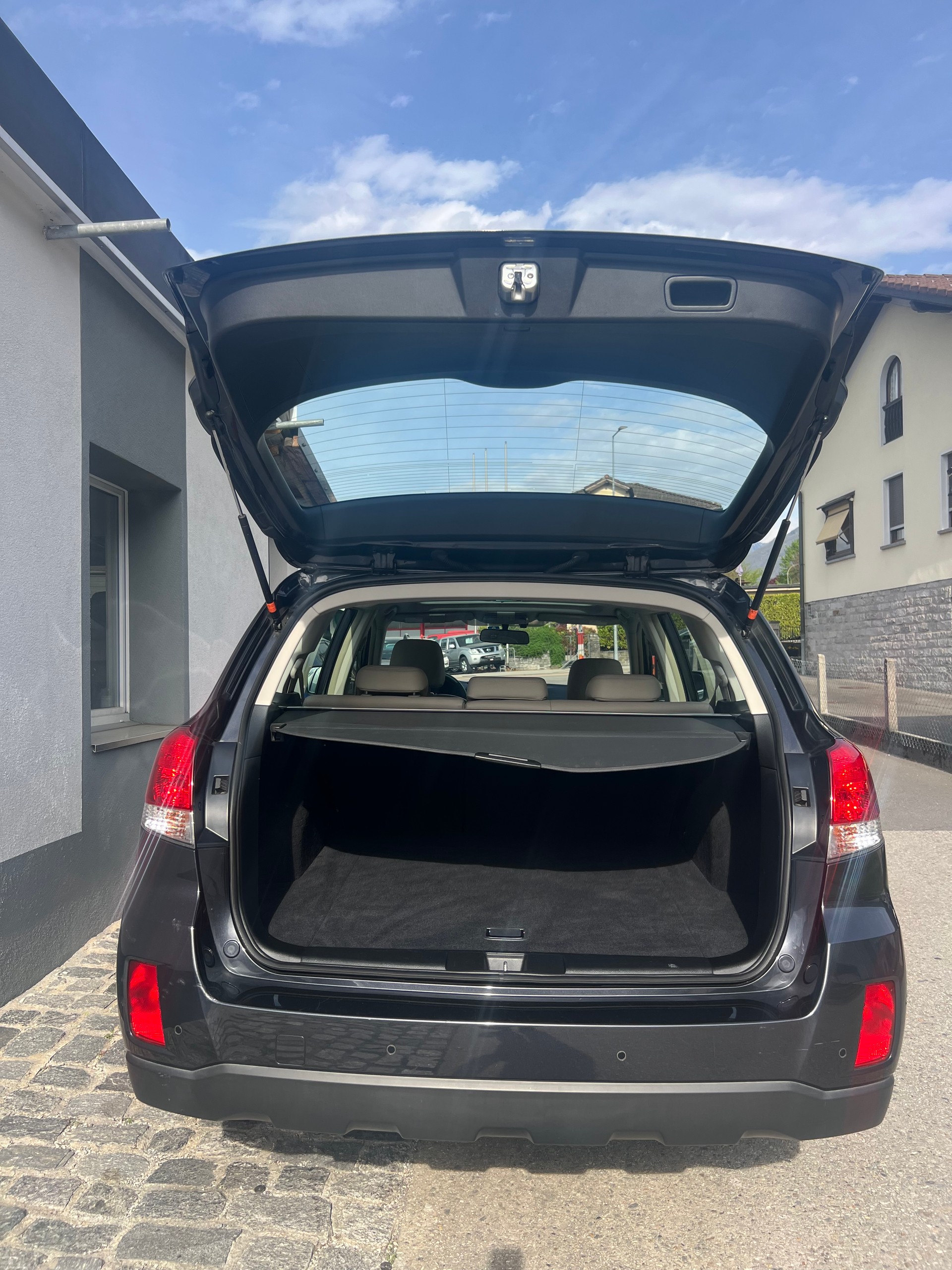 SUBARU Outback 2.5i Limited AWD Lineartronic-image-14