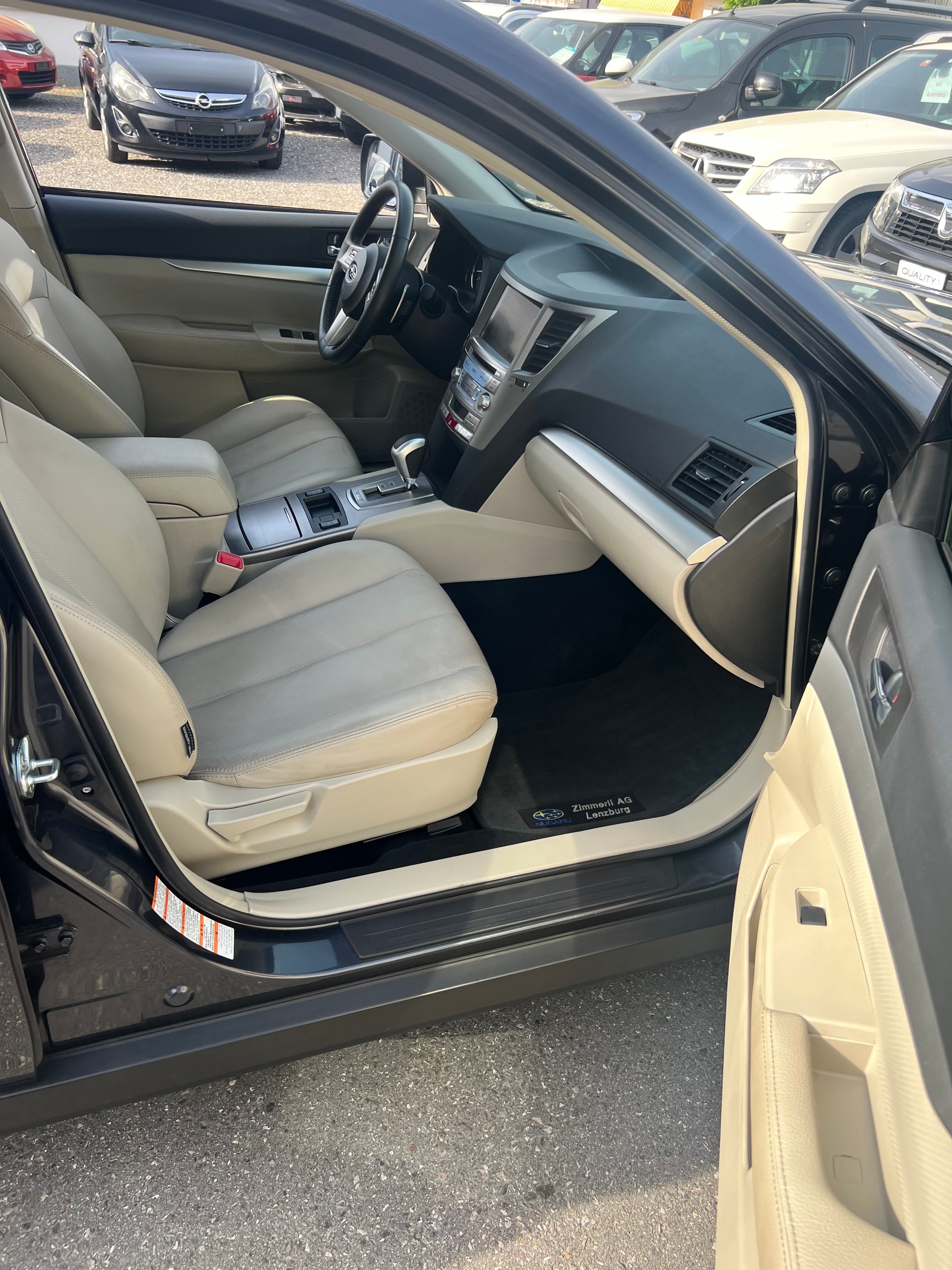 SUBARU Outback 2.5i Limited AWD Lineartronic-image-8