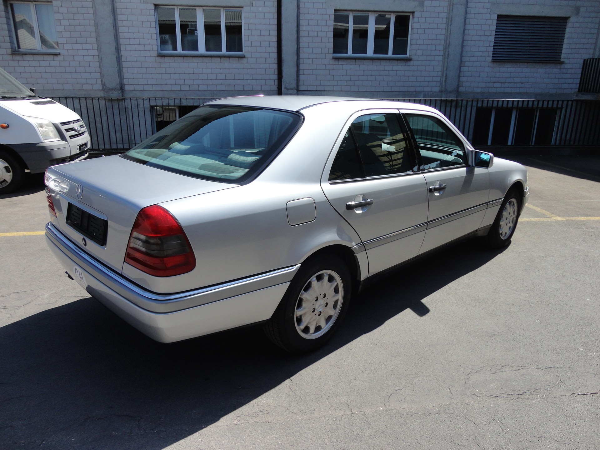 MERCEDES-BENZ C 220 Elégance-image-4