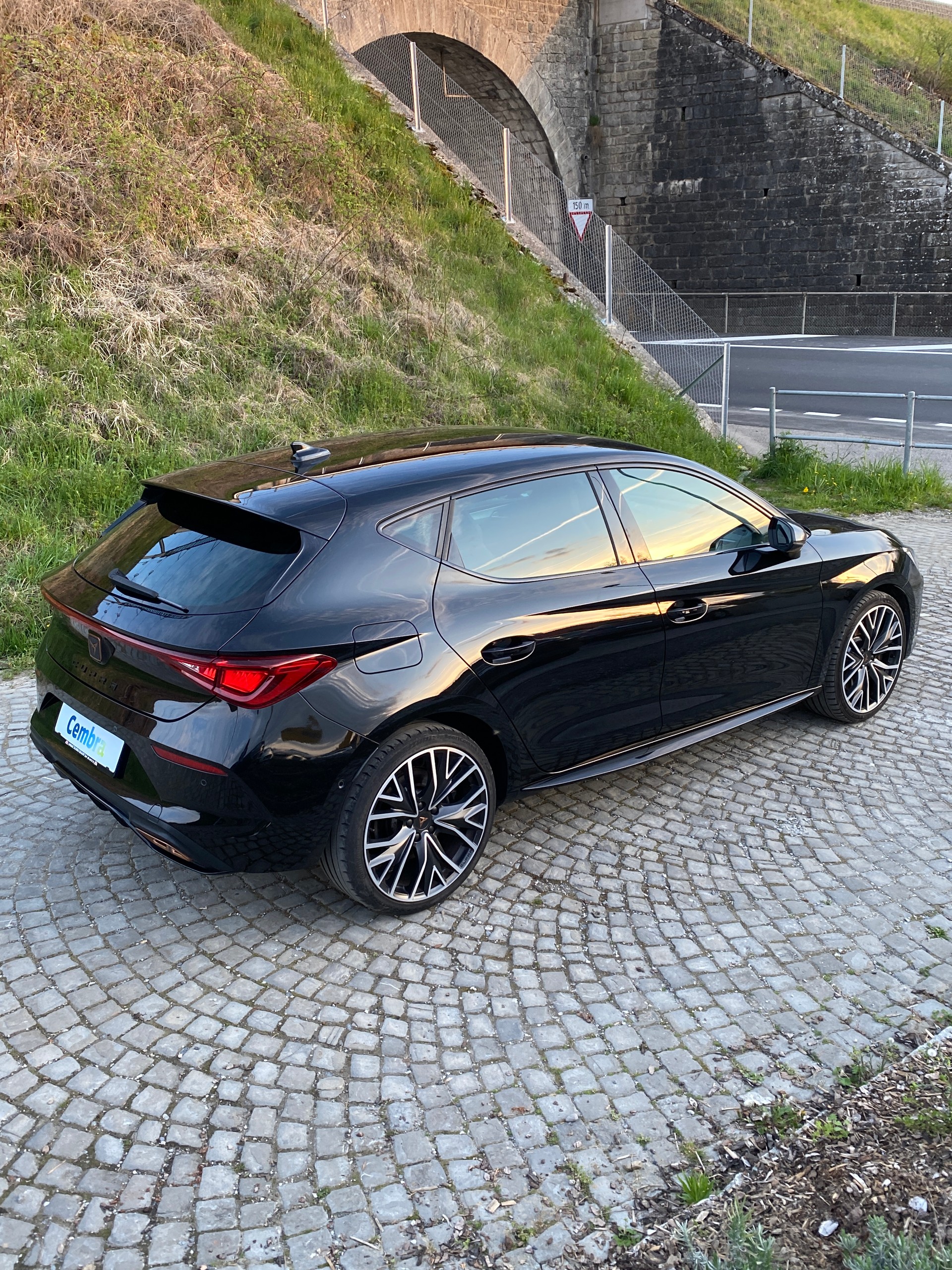 CUPRA LEON 1.4 e-HYBRID pHEV DSG-image-4