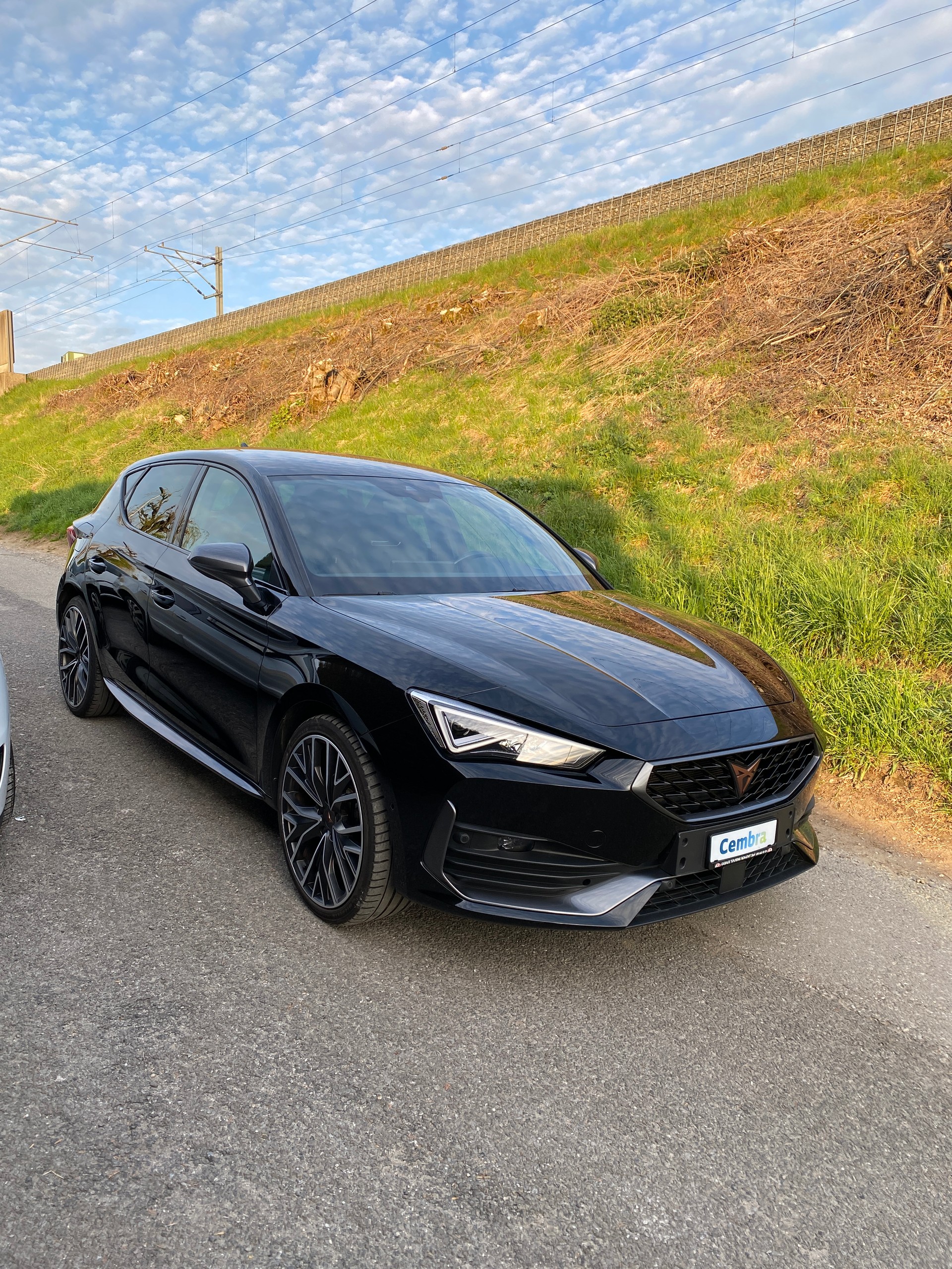 CUPRA LEON 1.4 e-HYBRID pHEV DSG-showroom-element-2