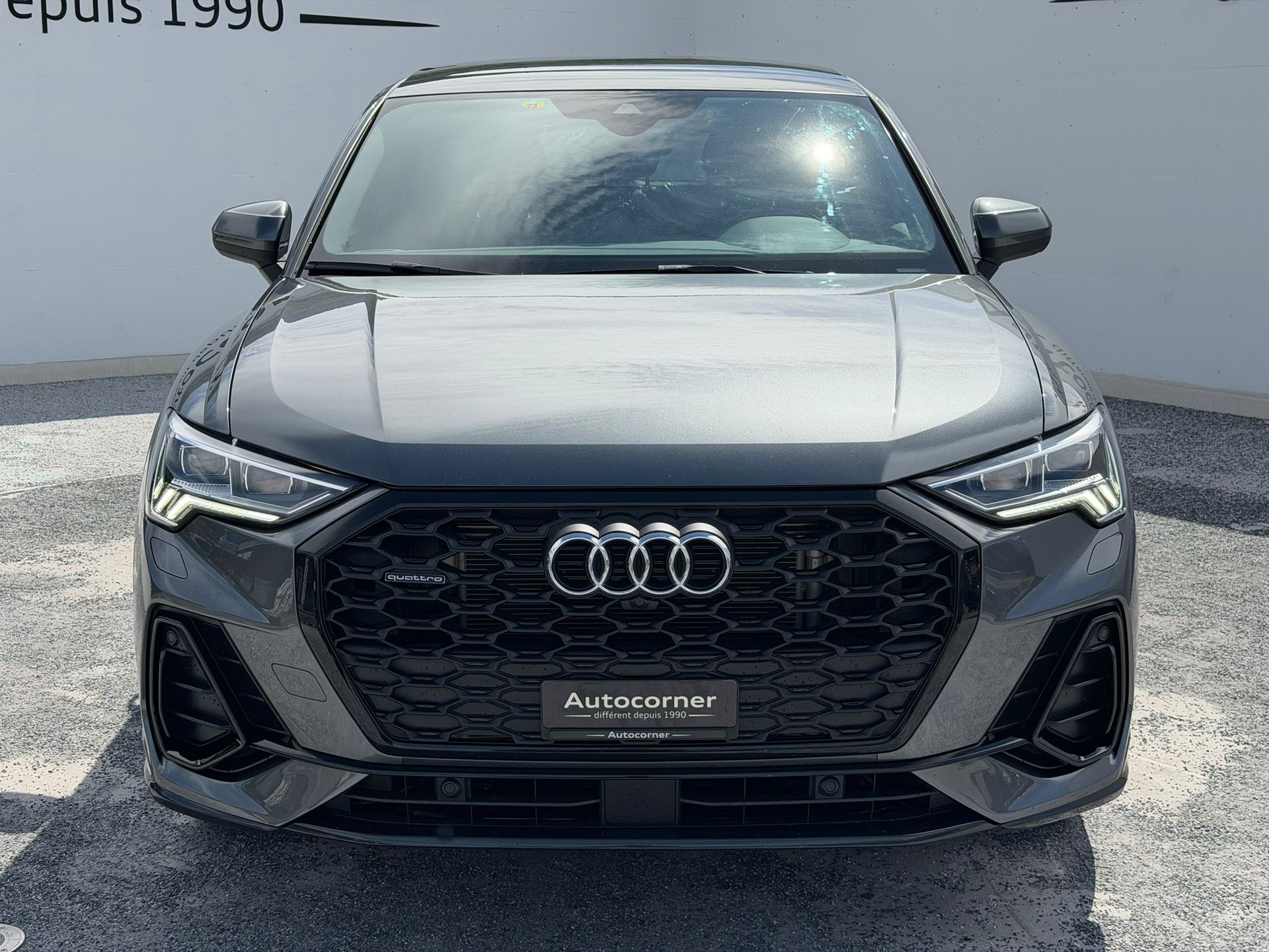 AUDI Q3 Sportback 40 TFSI S line quattro S-tronic-image-2