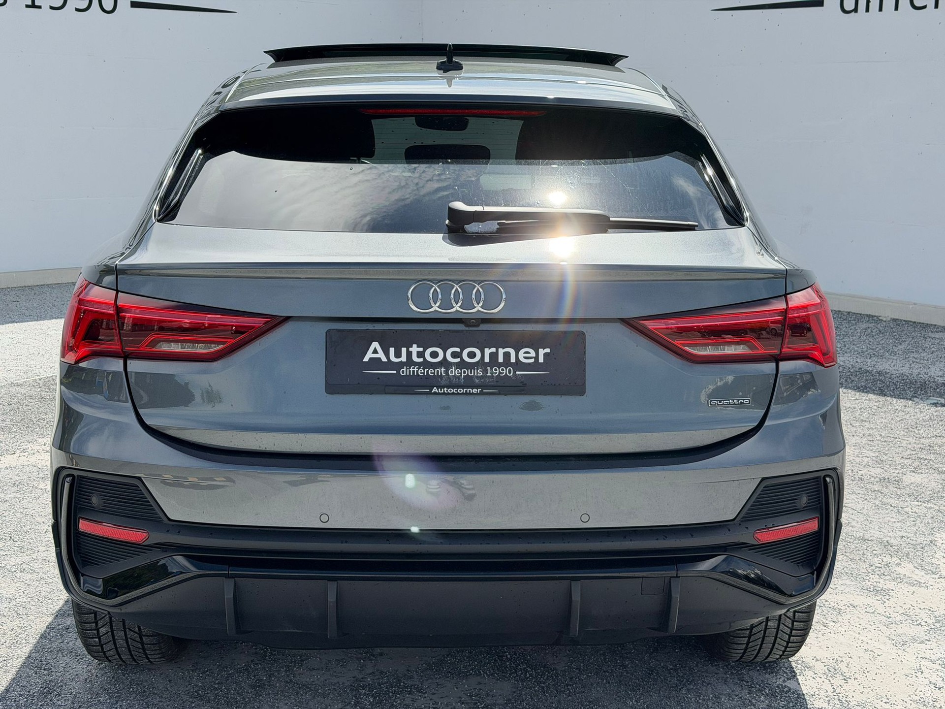 AUDI Q3 Sportback 40 TFSI S line quattro S-tronic-image-3