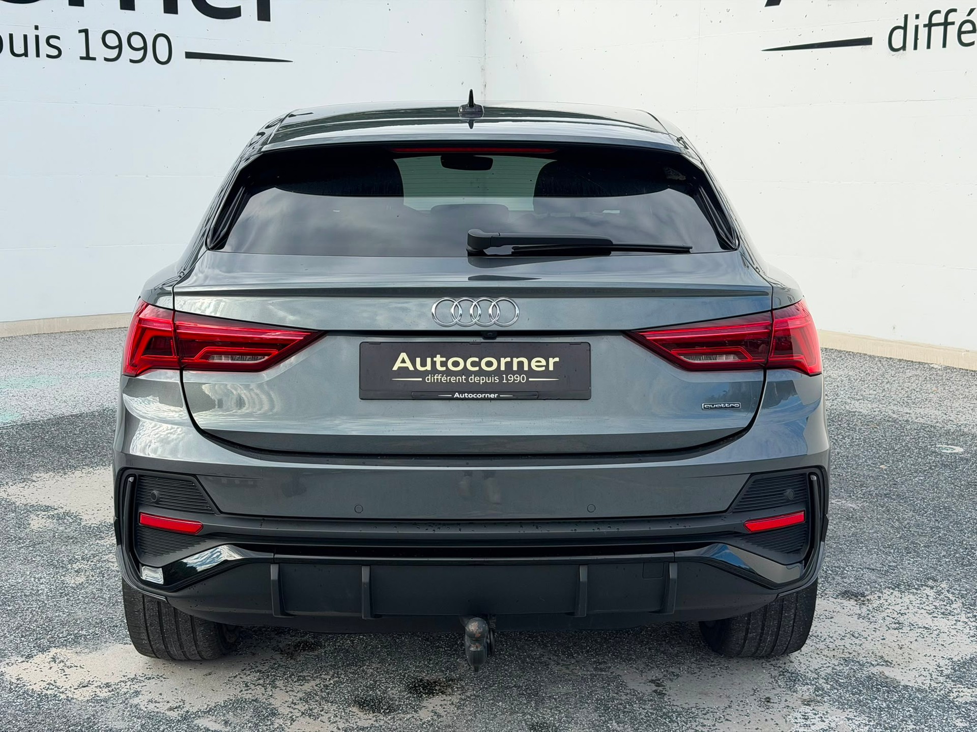 AUDI Q3 Sportback 40 TFSI S line quattro S-tronic-image-4
