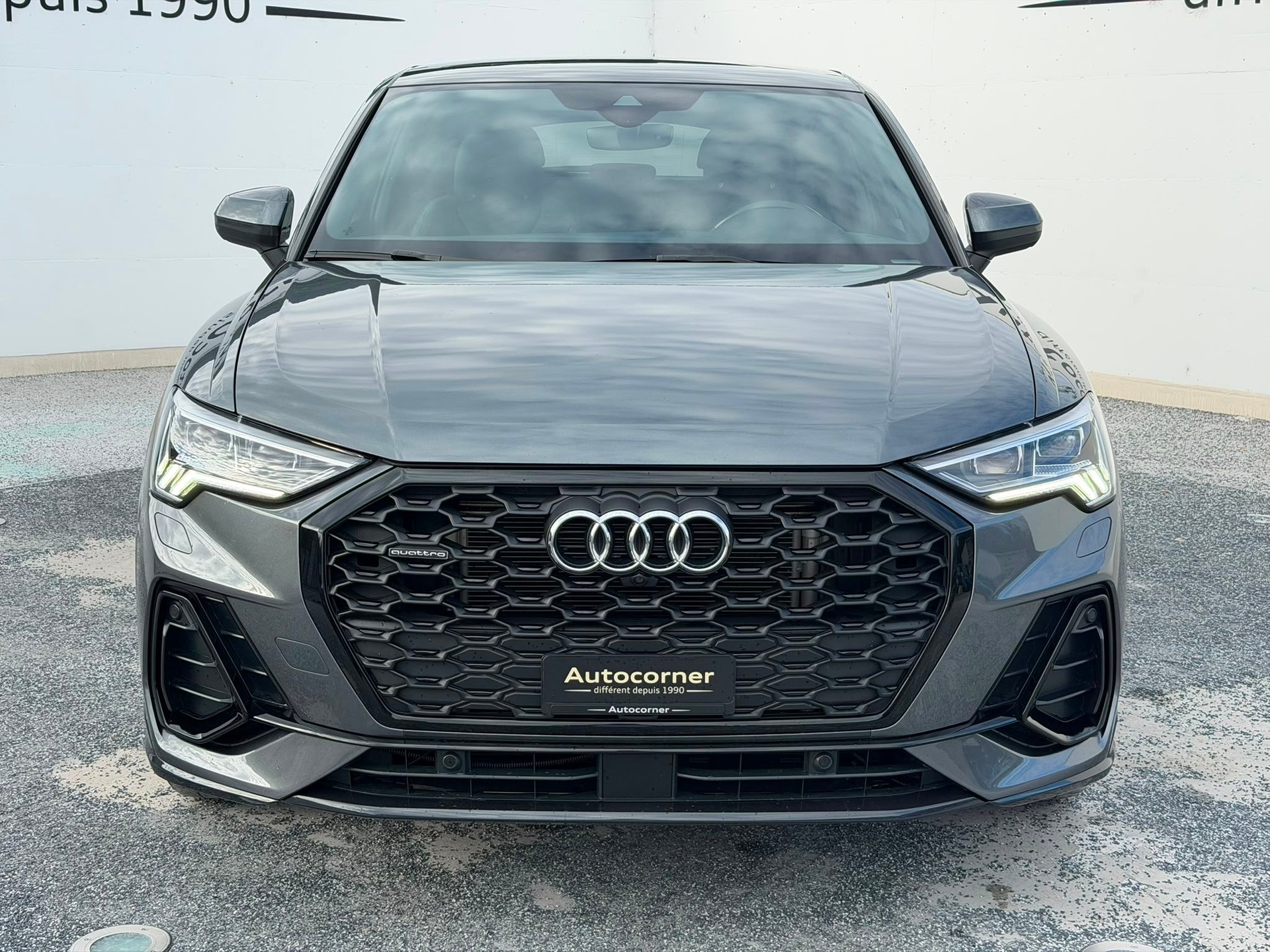 AUDI Q3 Sportback 40 TFSI S line quattro S-tronic-image-3