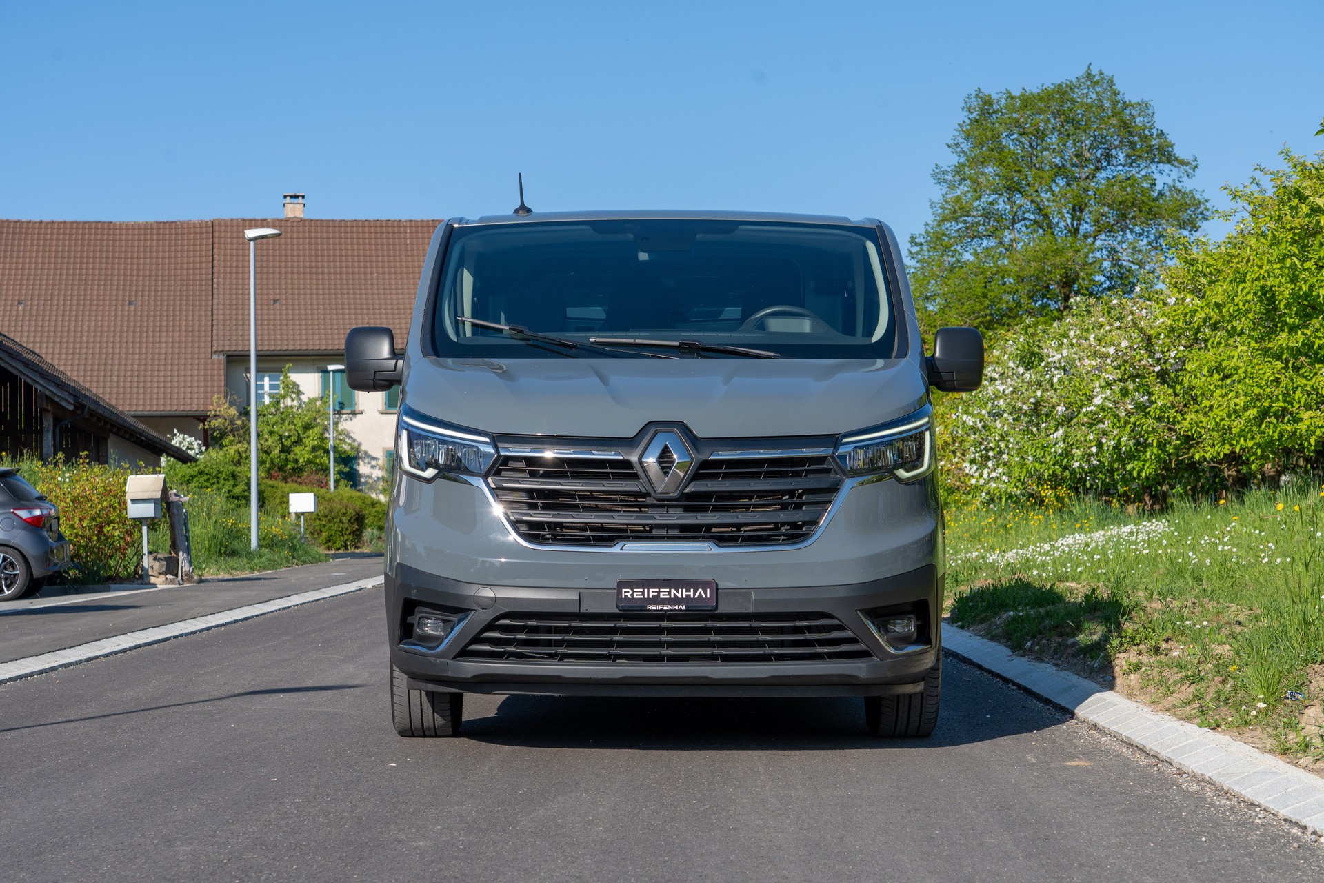 RENAULT Trafic 2.0 Blue dCi 150 Advance L2H1 EDC EN-image-2
