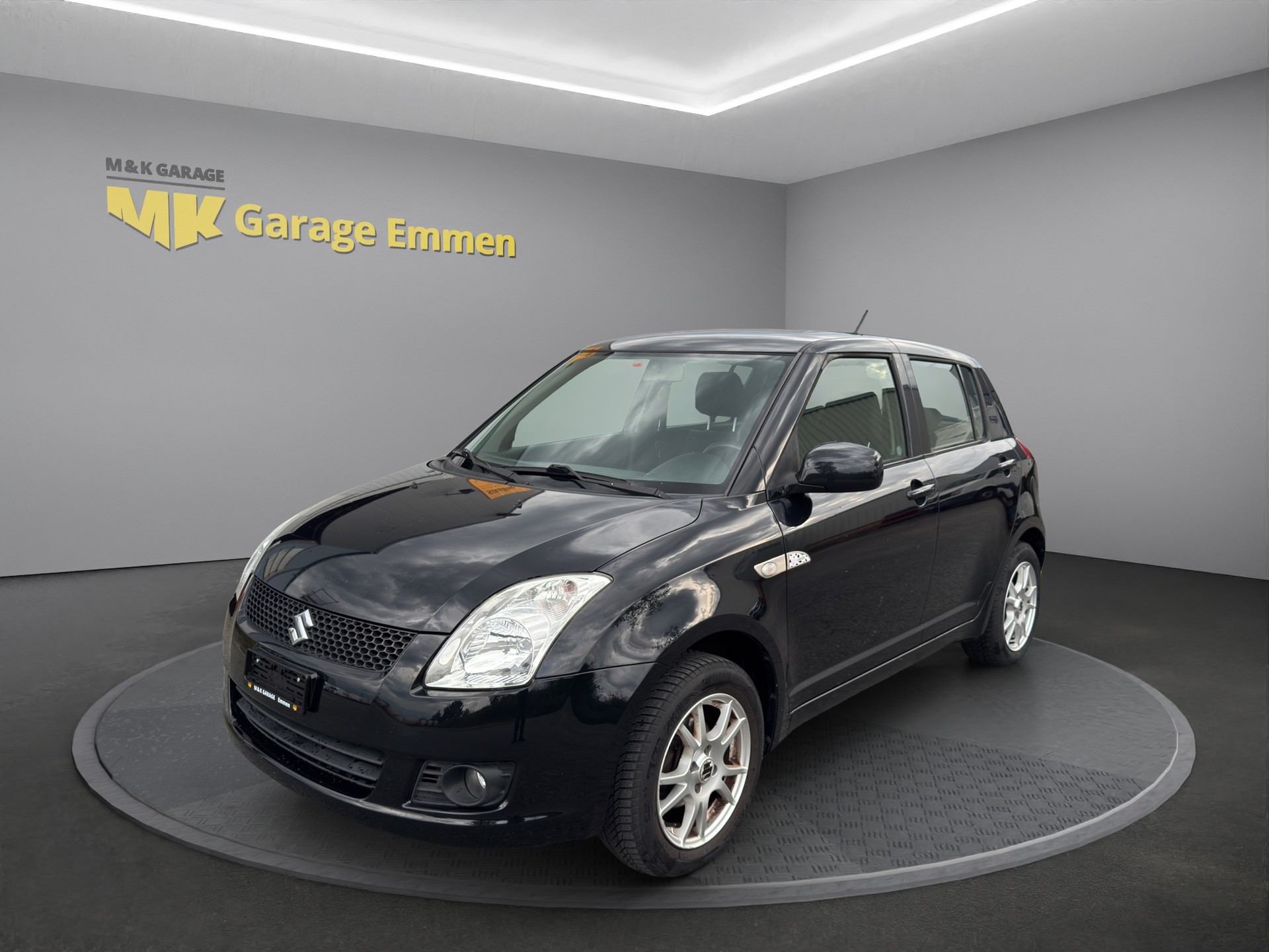 SUZUKI Swift 1.3i 16V GL Top 4x4-image-0
