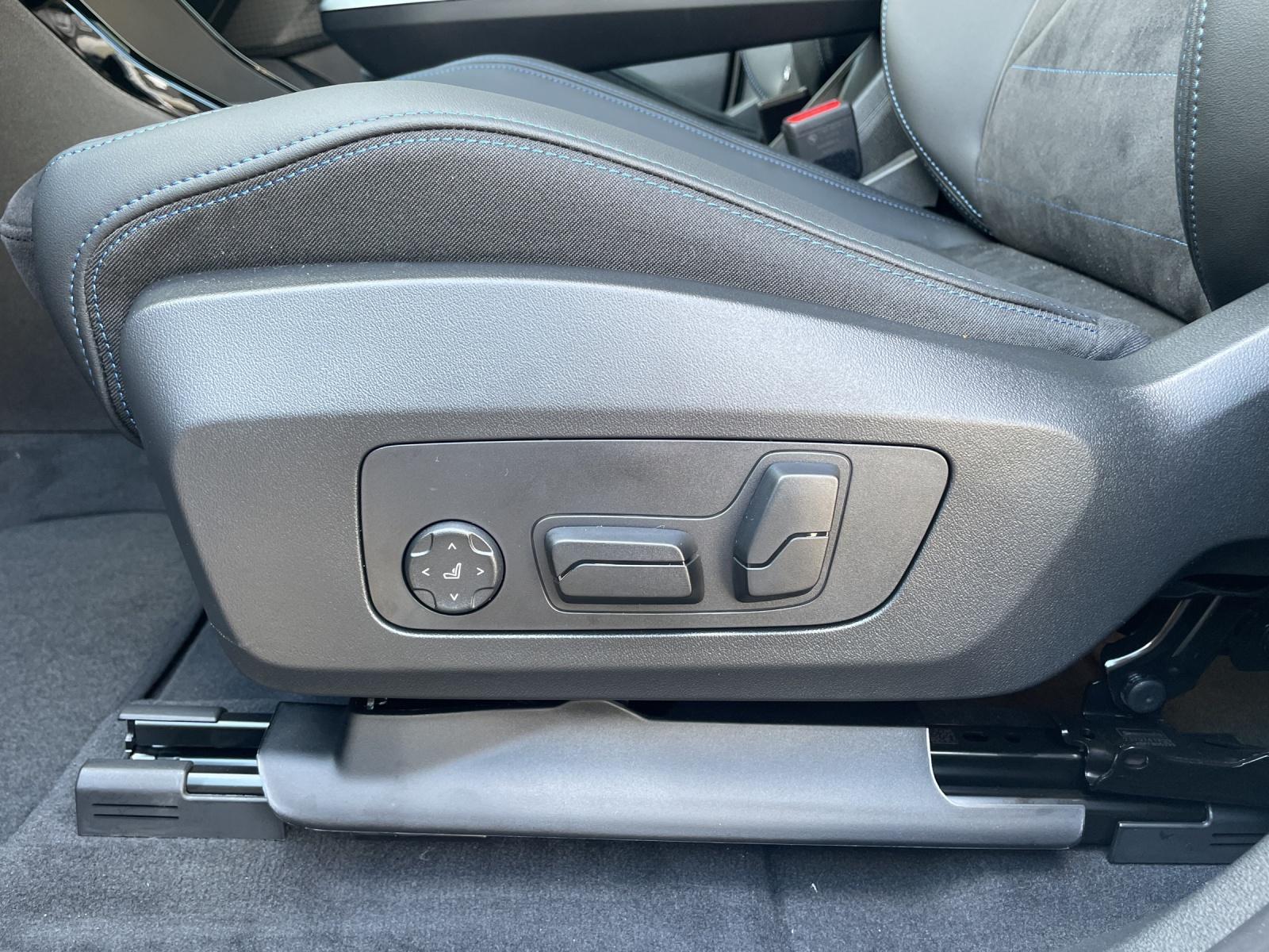 BMW iX1 30 xDrive M Sport Pro-image-21