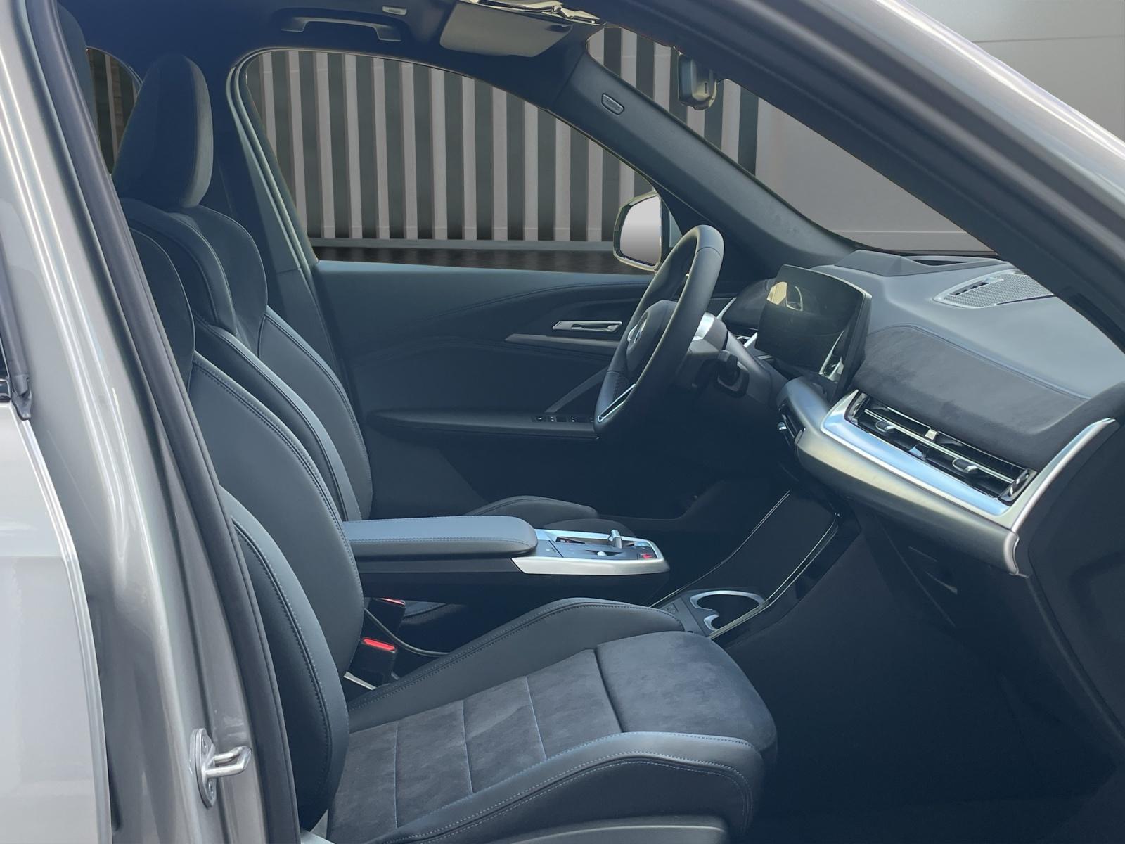 BMW iX1 30 xDrive M Sport Pro-image-14