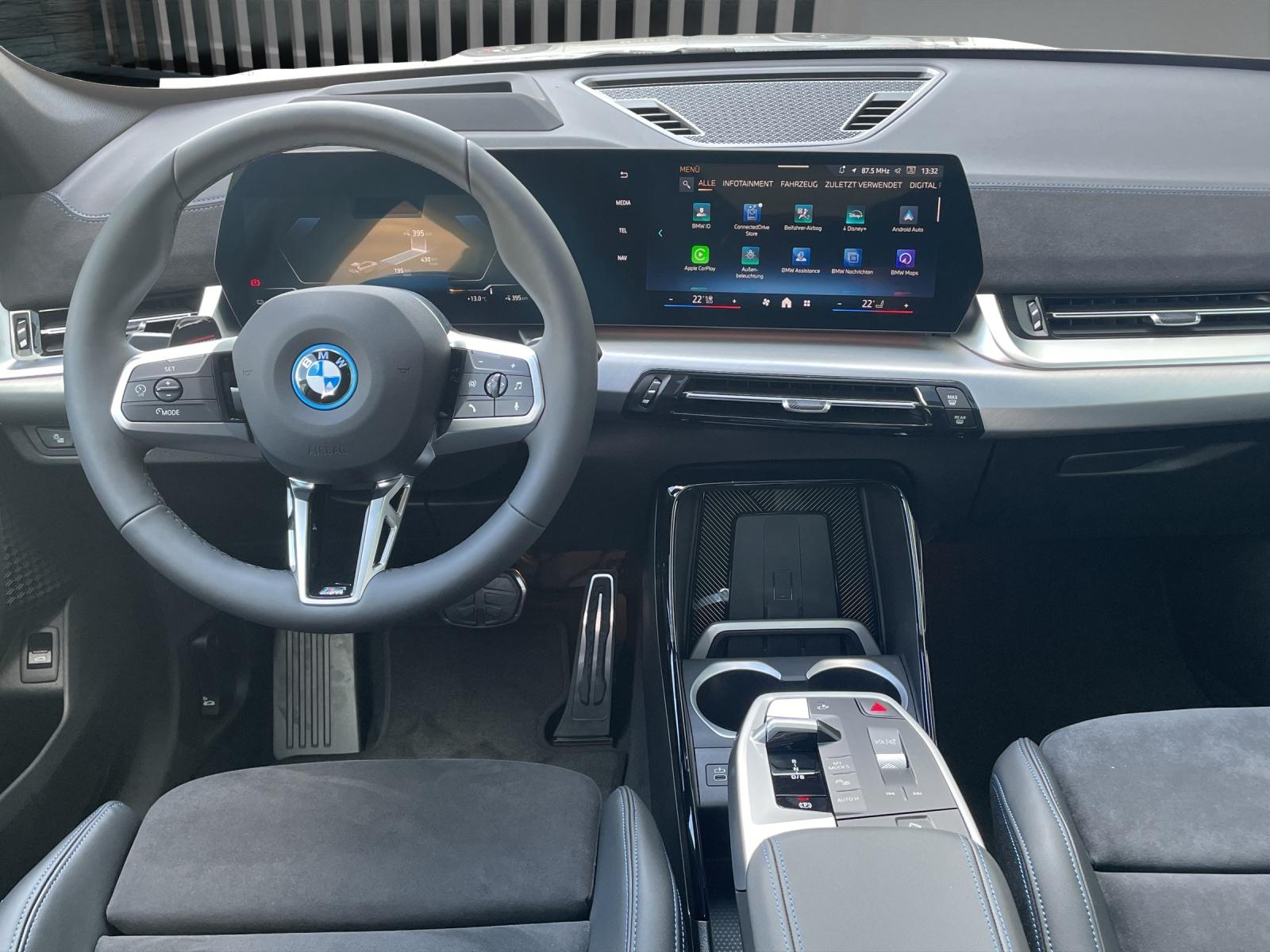 BMW iX1 30 xDrive M Sport Pro-image-9