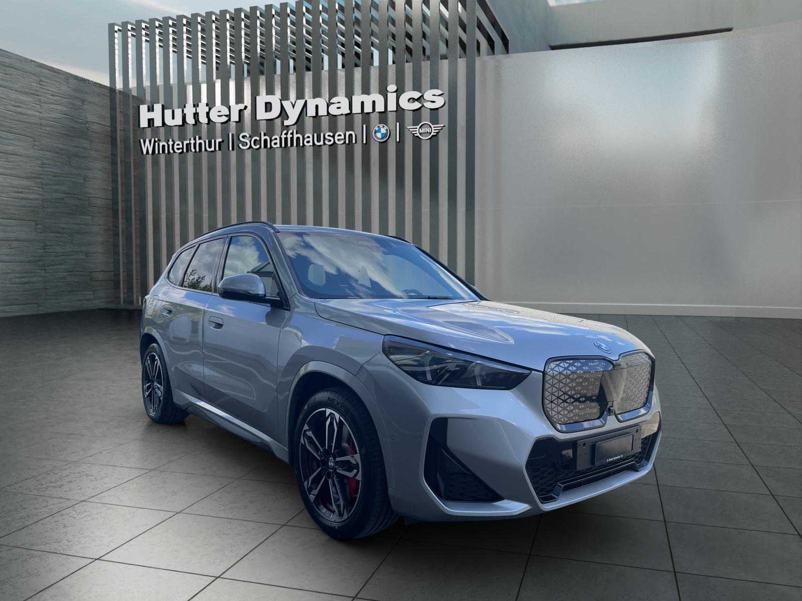BMW iX1 30 xDrive M Sport Pro-image-2
