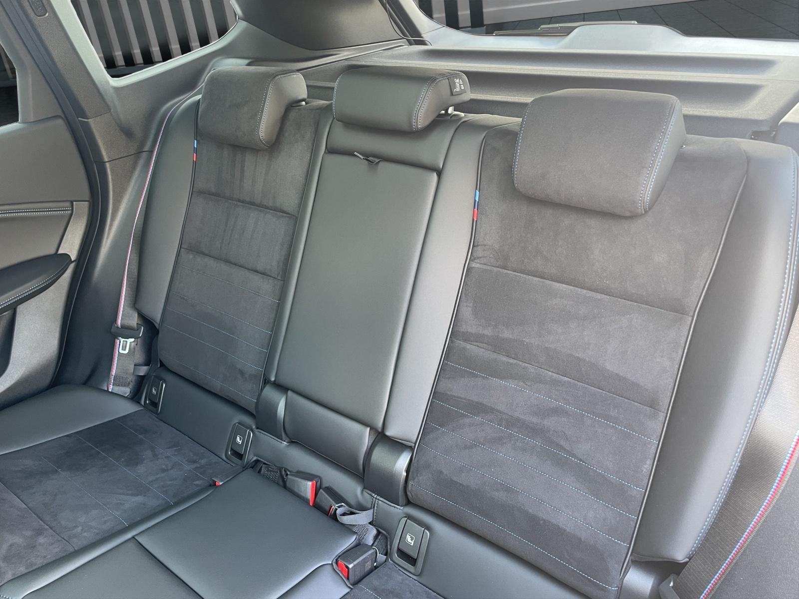 BMW iX1 30 xDrive M Sport Pro-image-17