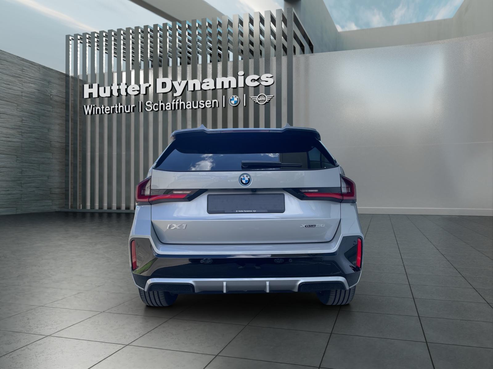 BMW iX1 30 xDrive M Sport Pro-image-5