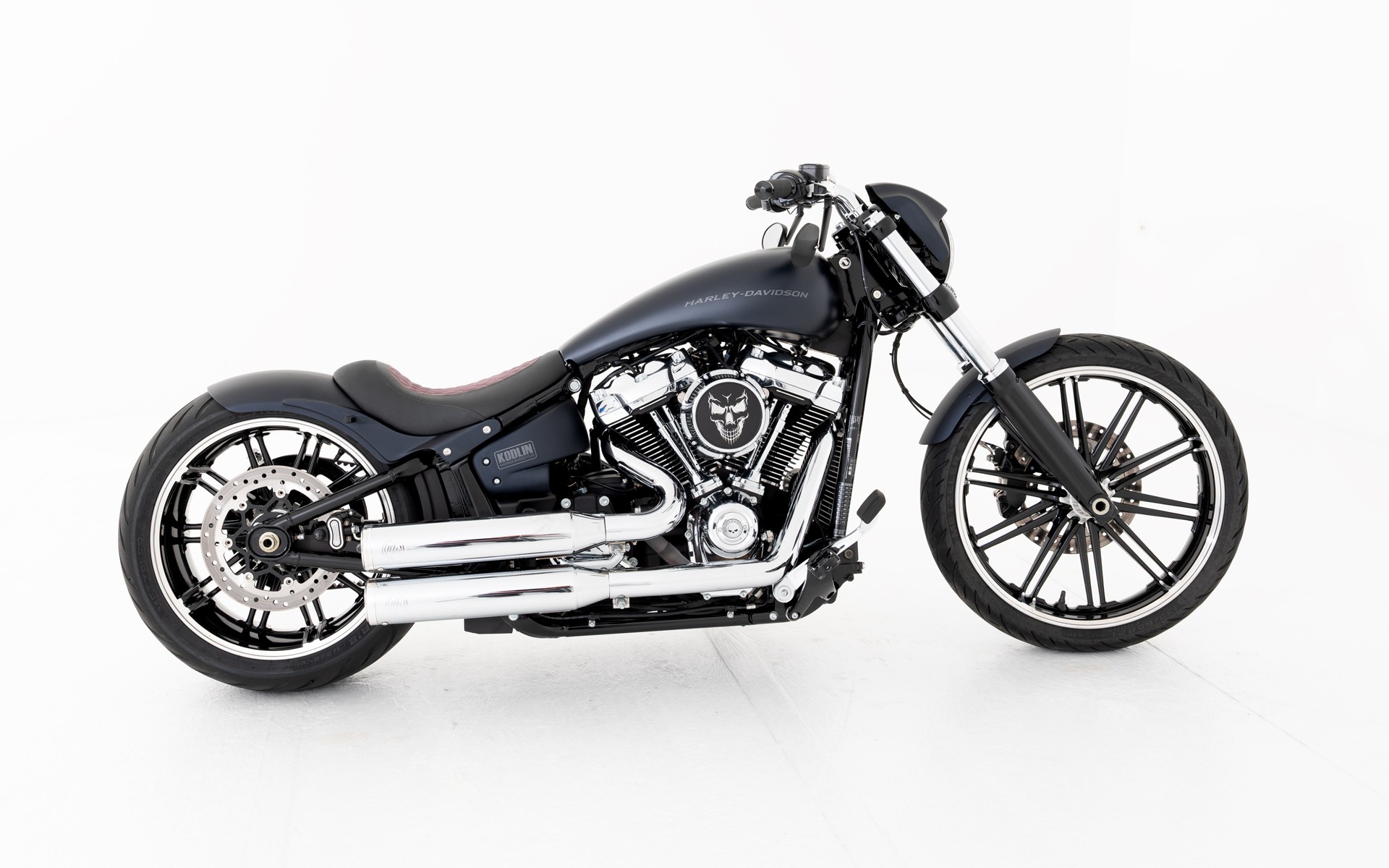HARLEY-DAVIDSON FXBRS Breakout 114 ABS-showroom-element-1