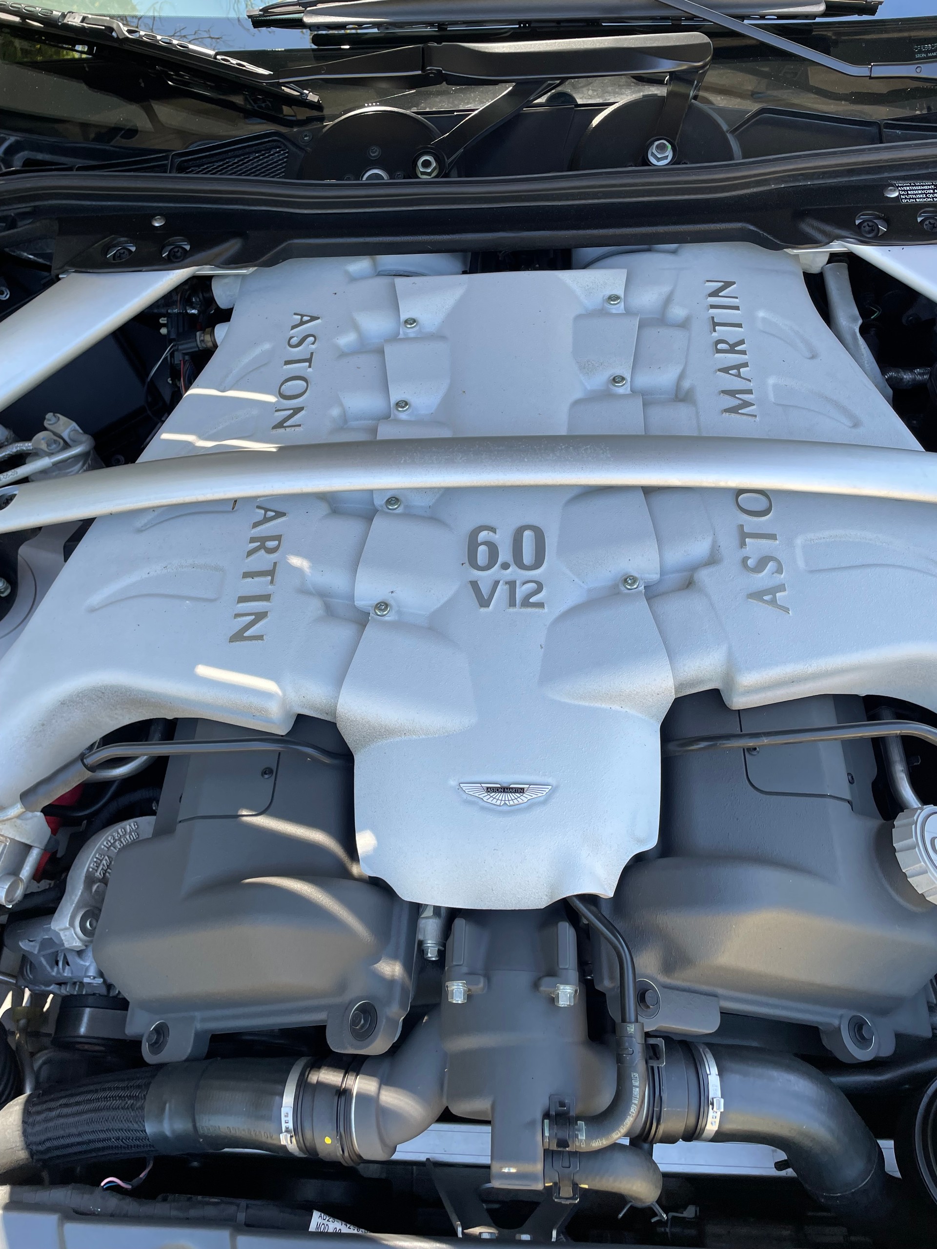 ASTON MARTIN 6.0-image-4