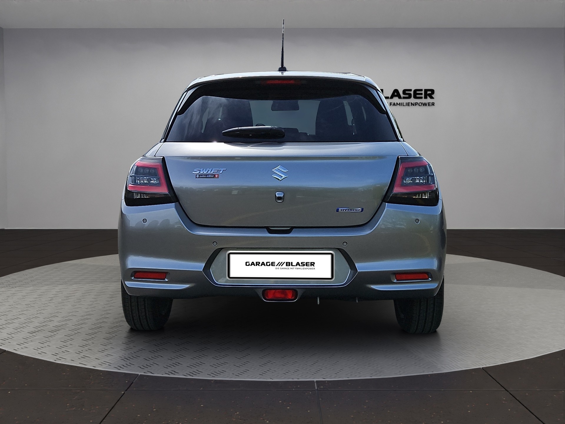 SUZUKI Swift 1.2 Sakura Top Hybrid CVT-image-3