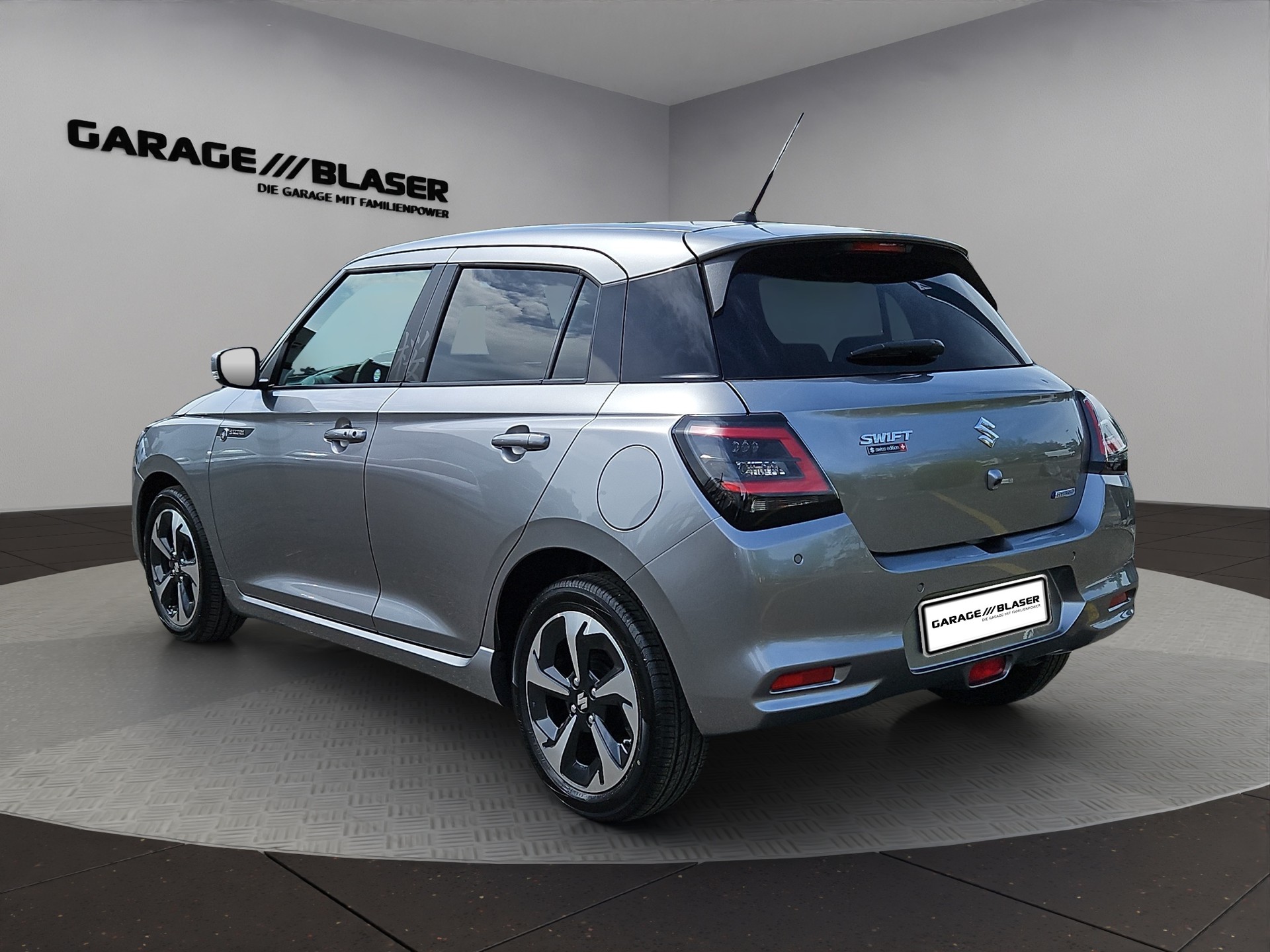SUZUKI Swift 1.2 Sakura Top Hybrid CVT-image-2