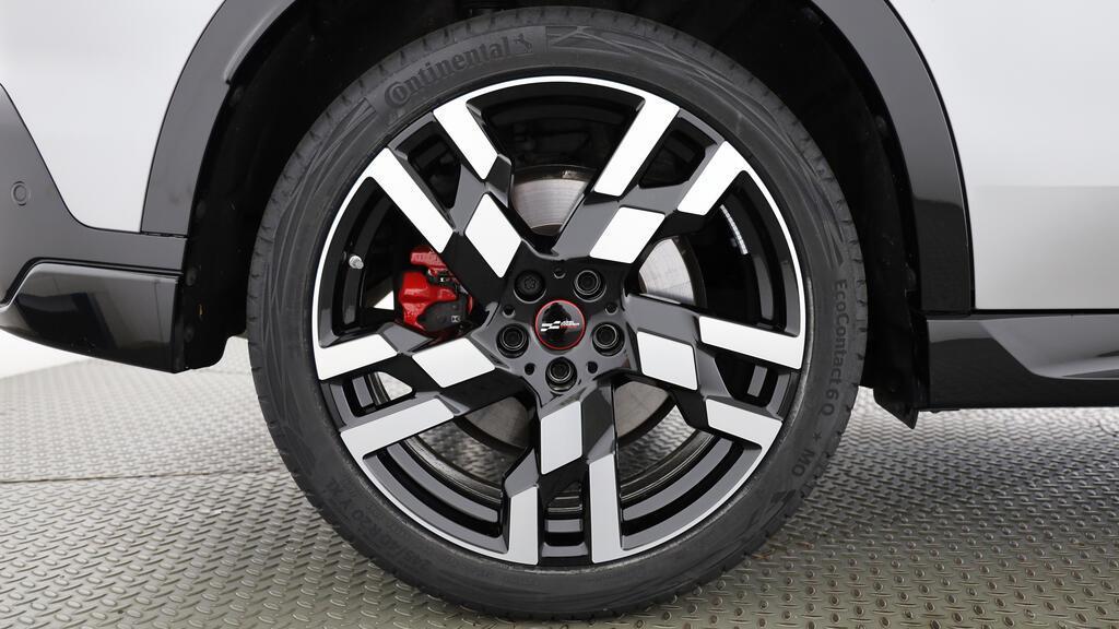 MINI John Cooper Works Countryman ALL4-image-10