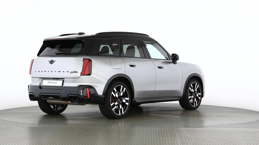 MINI John Cooper Works Countryman ALL4-image-4