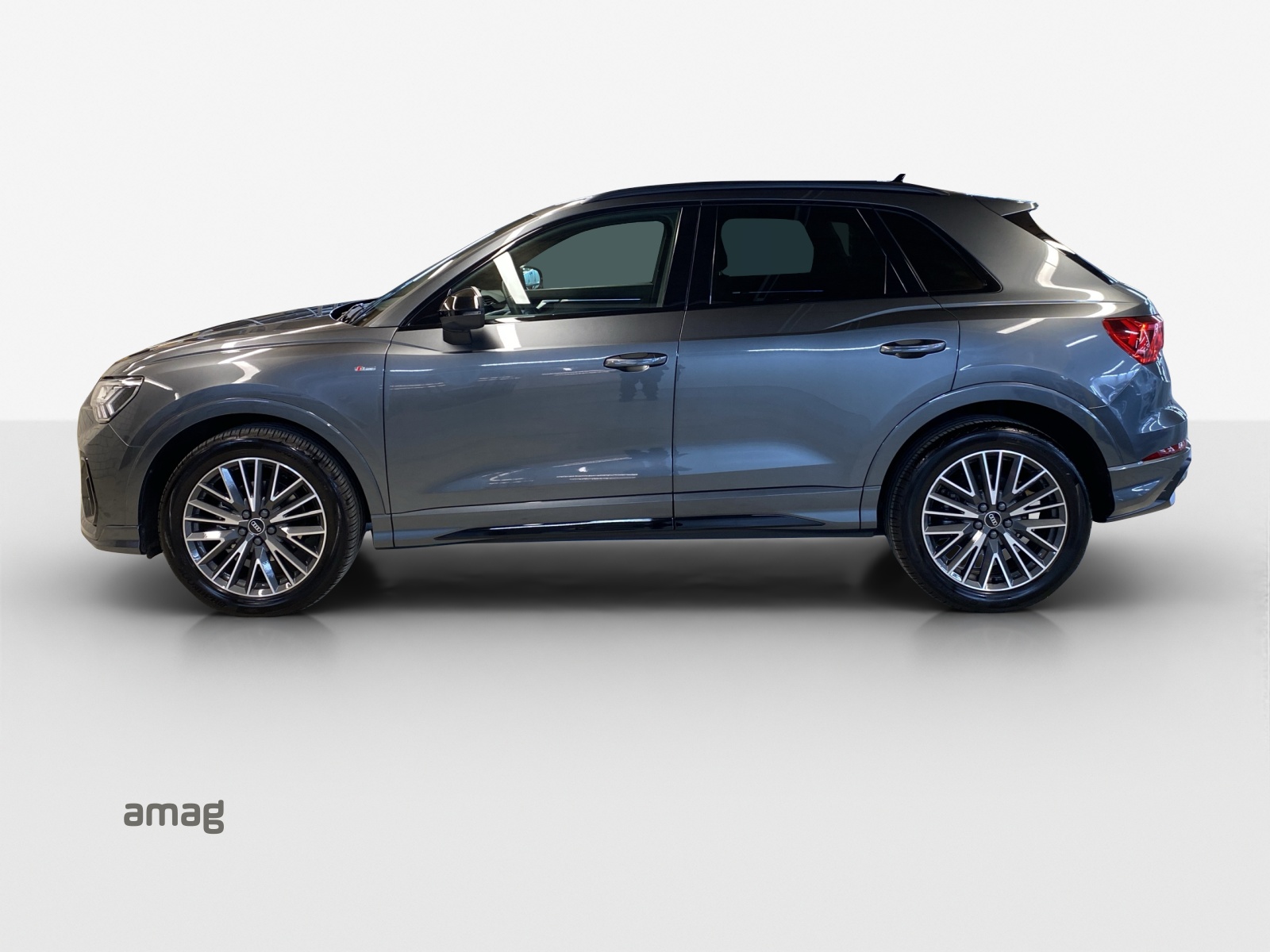 AUDI Q3 35 TFSI S line Attraction S-tronic-image-1