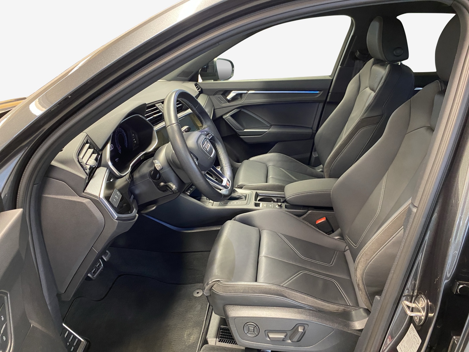 AUDI Q3 35 TFSI S line Attraction S-tronic-image-7