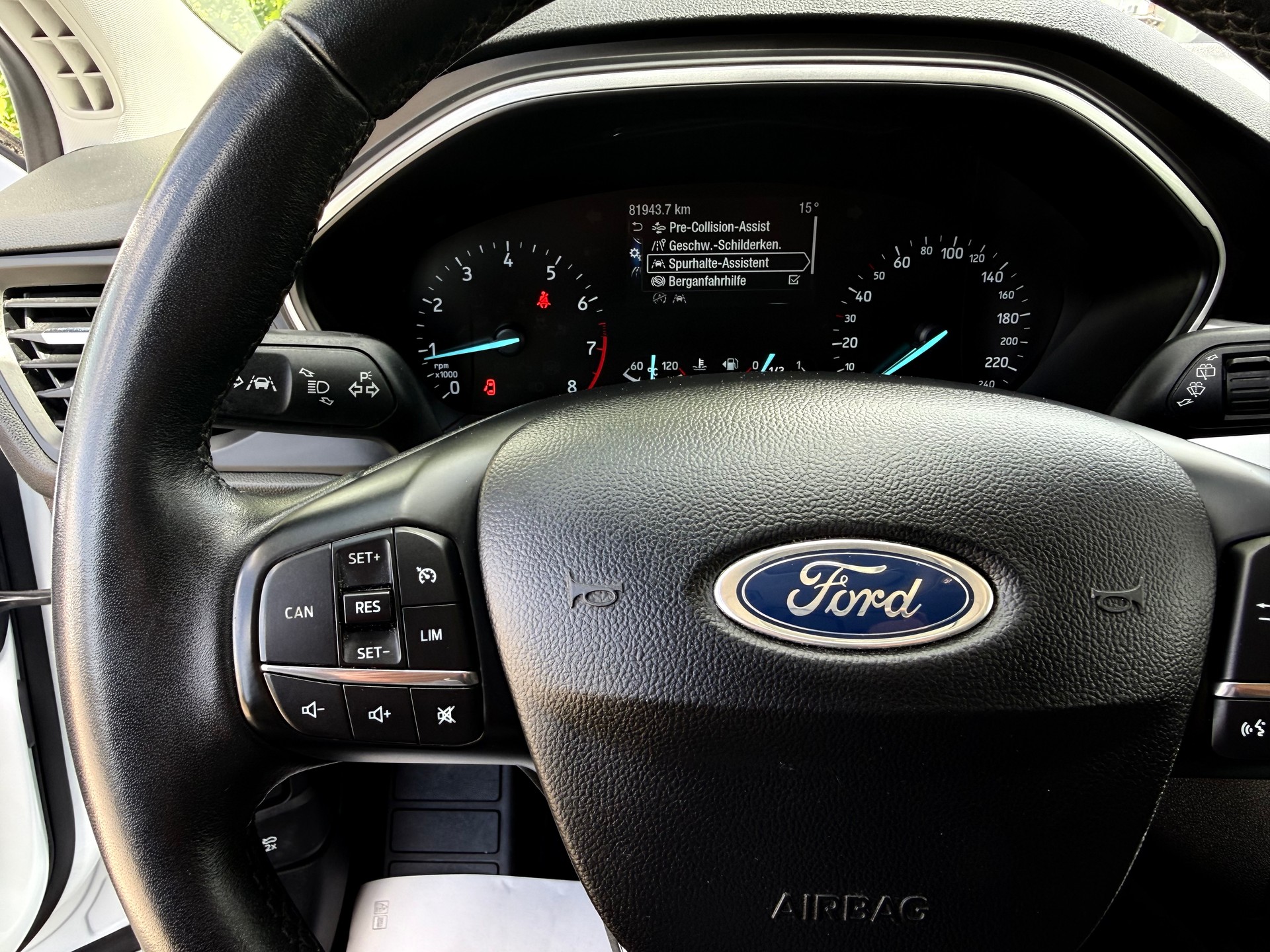 FORD Focus 1.0 SCTi Cool Connect-image-8