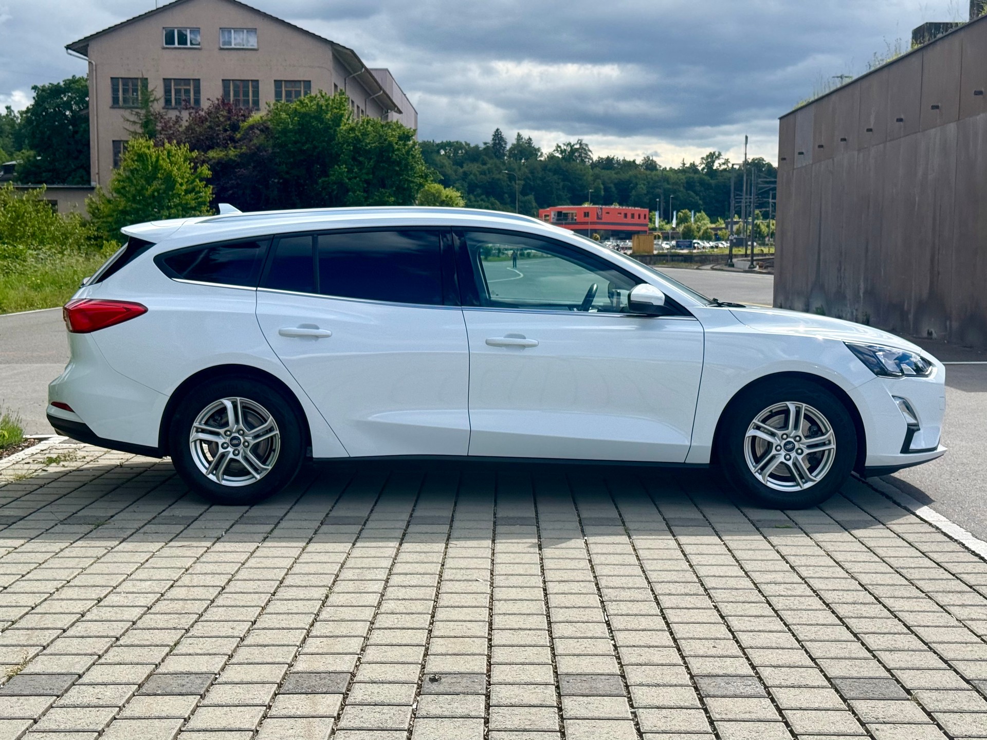 FORD Focus 1.0 SCTi Cool Connect-showroom-element-3