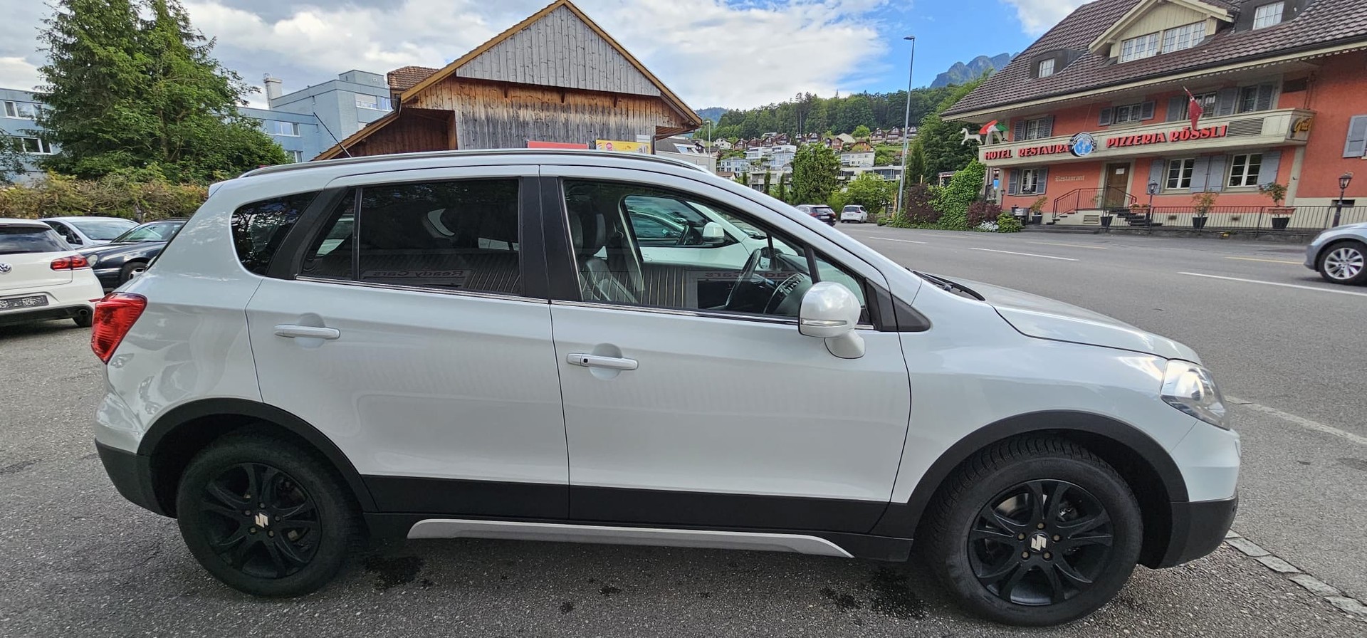 SUZUKI SX4 S-Cross 1.6 16V PizSulai 4WD CVT7-image-4