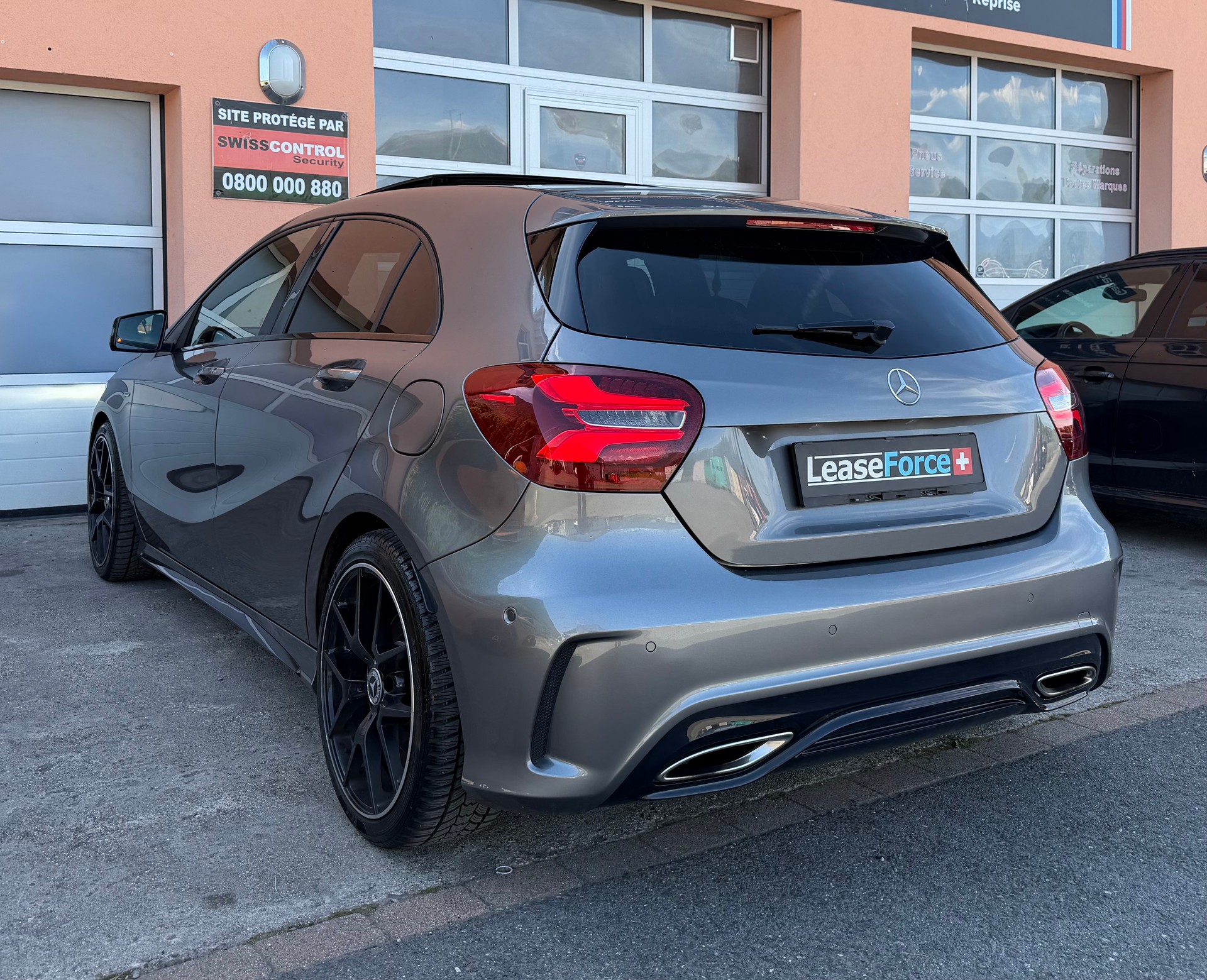 MERCEDES-BENZ A 250 Edition AMG line 4Matic 7G-DCT-showroom-element-2