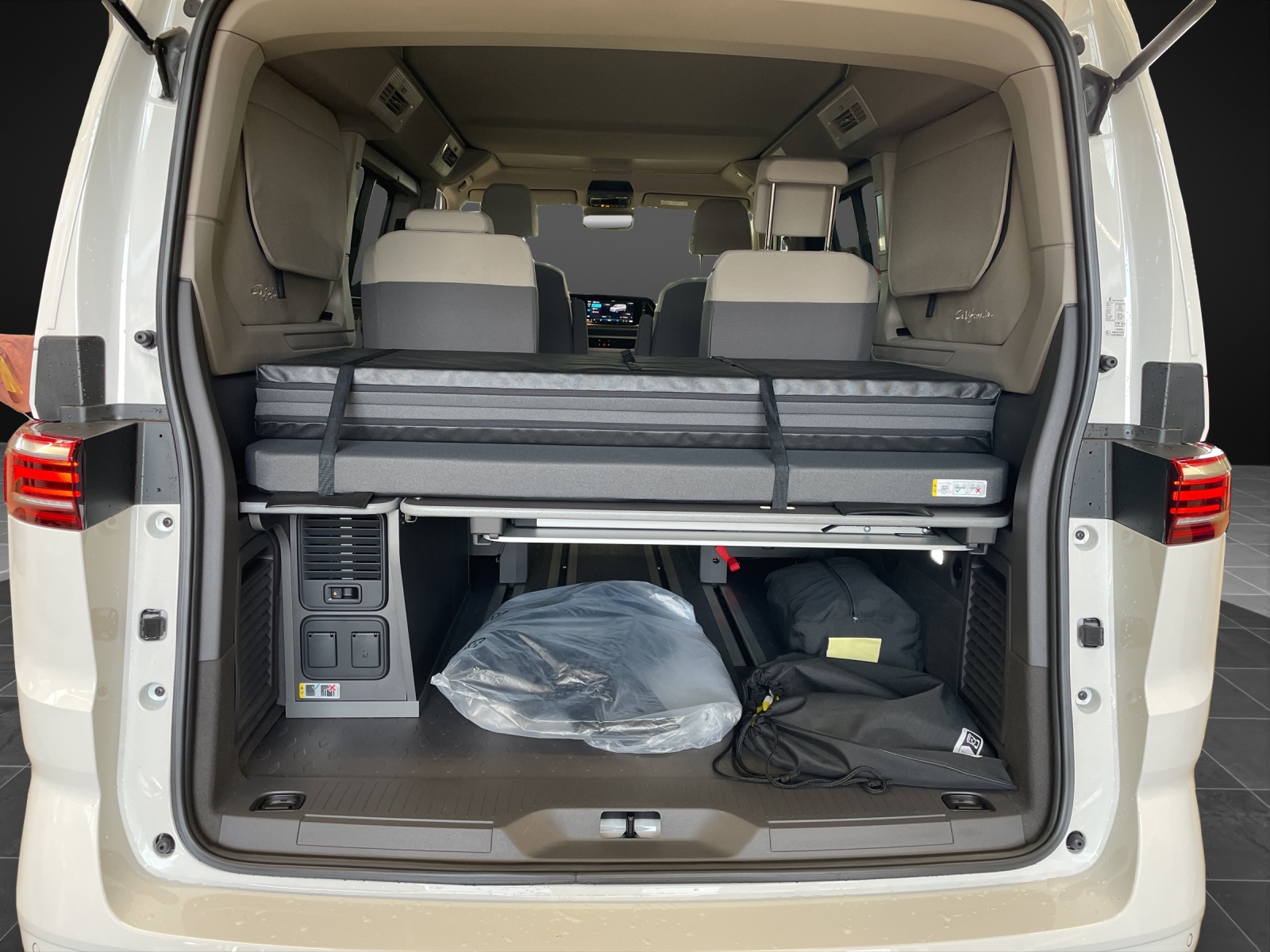 VW California eHybrid Beach Tour 4Motion-image-12