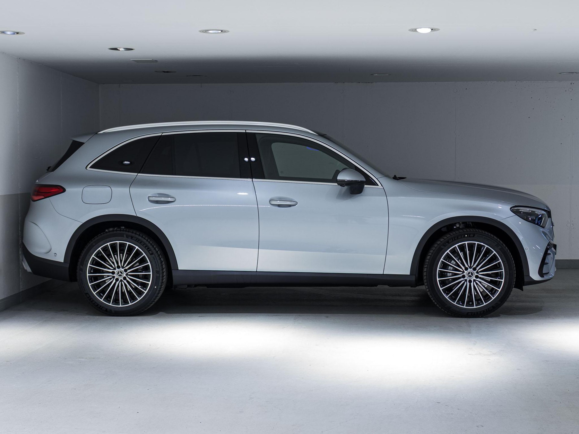 MERCEDES-BENZ GLC 300 4MATIC-image-1