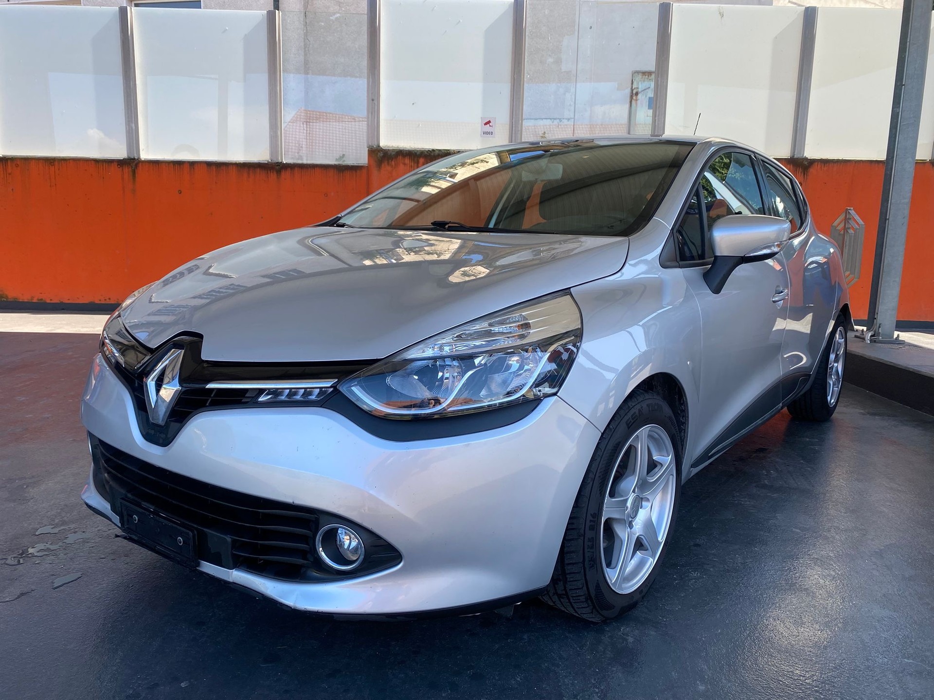 RENAULT Clio 1.2 16V Authentique-image-10