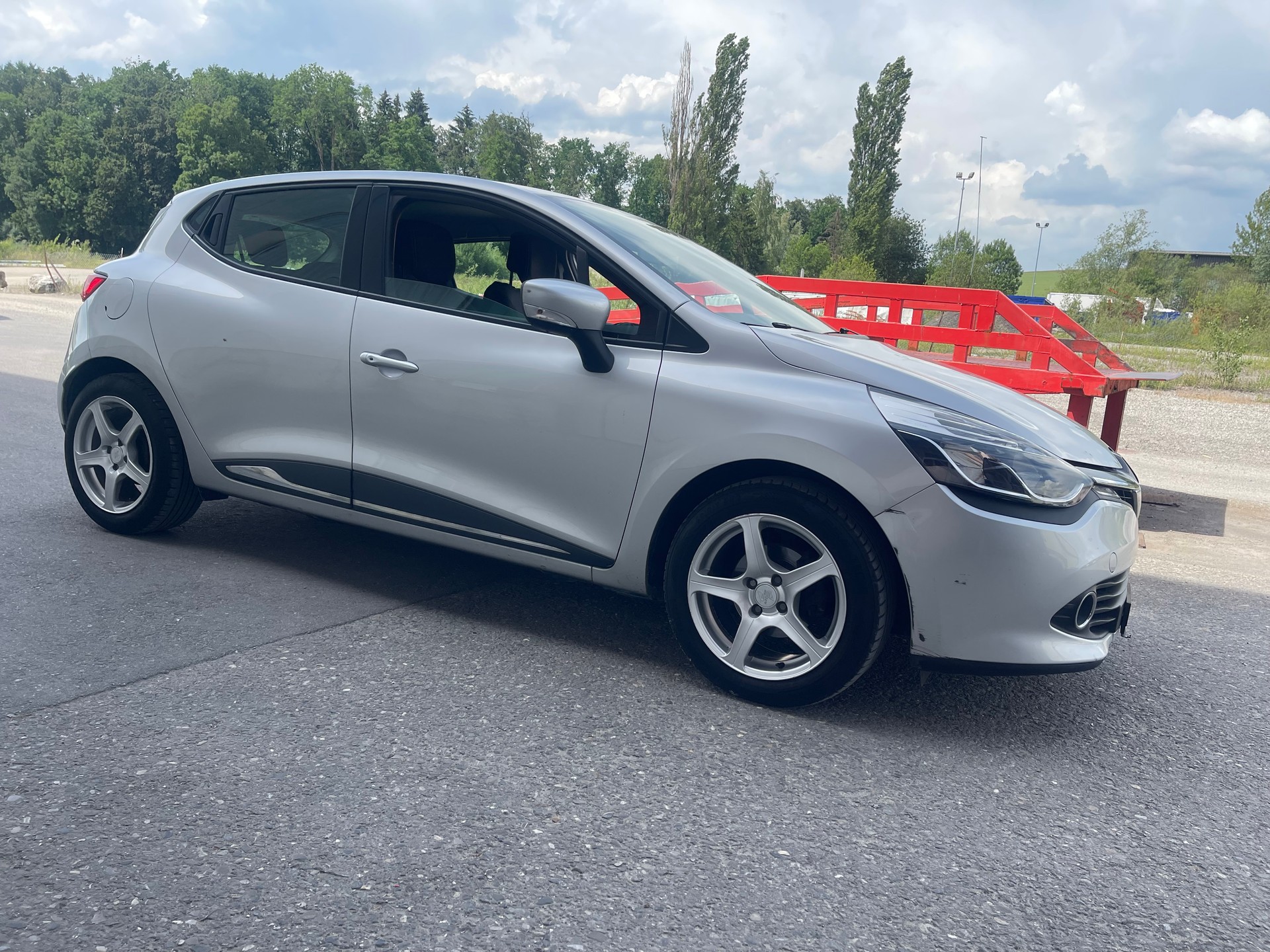 RENAULT Clio 1.2 16V Authentique-image-2