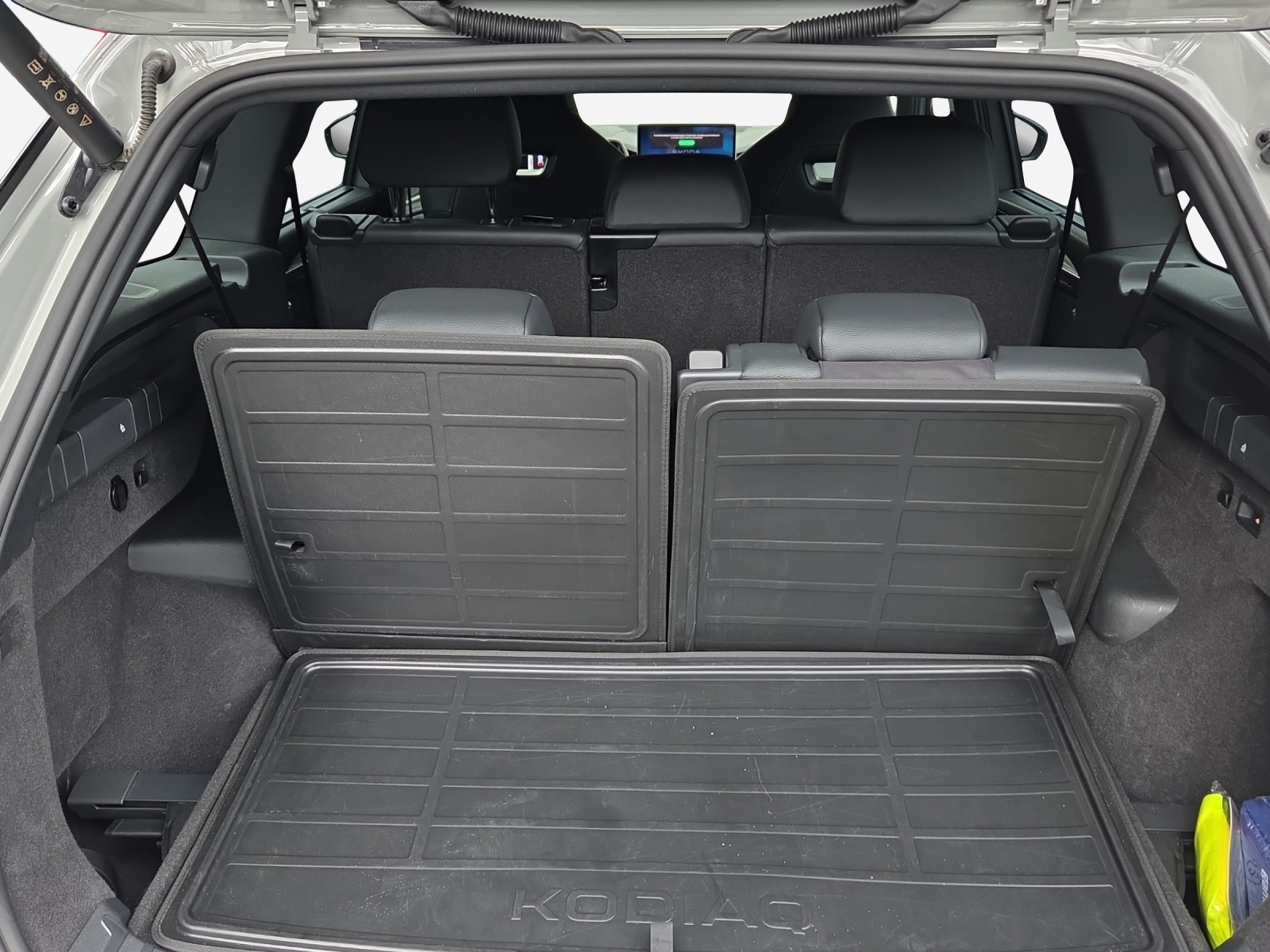 SKODA Kodiaq 2.0 TSI Sportline 4x4-image-12