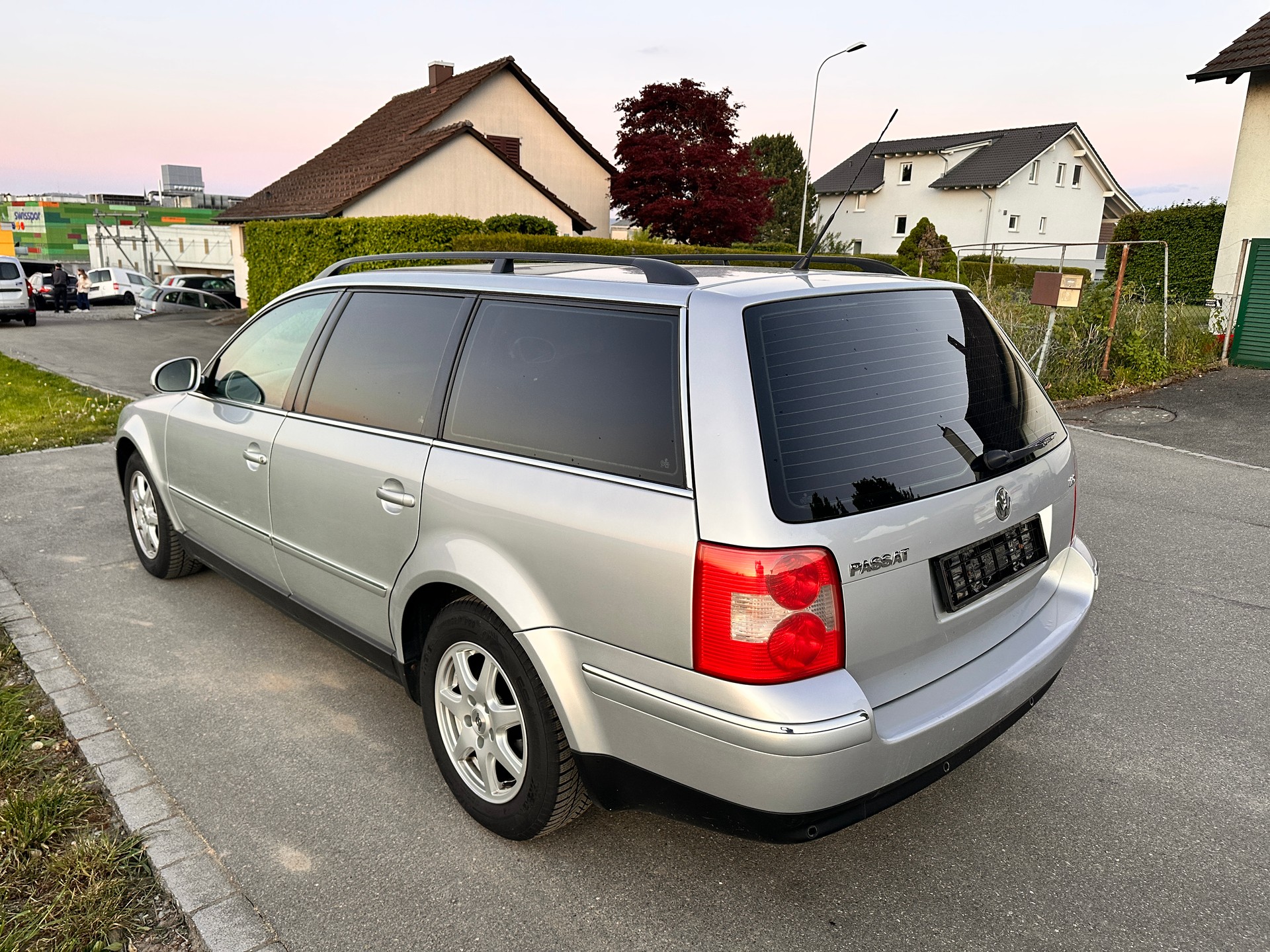 VW PASSAT-image-8