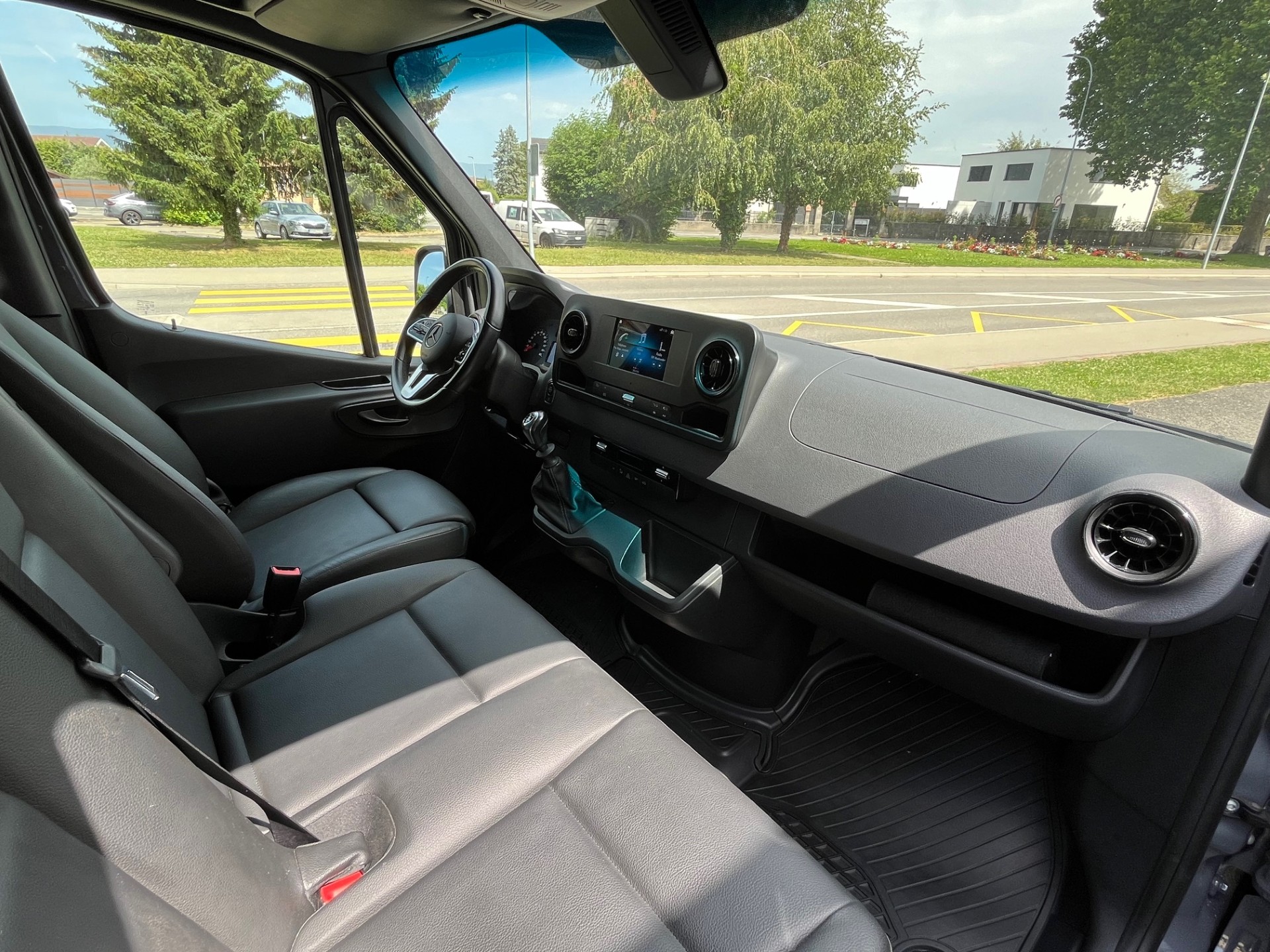 MERCEDES-BENZ Sprinter 319 CDI Standard-image-7