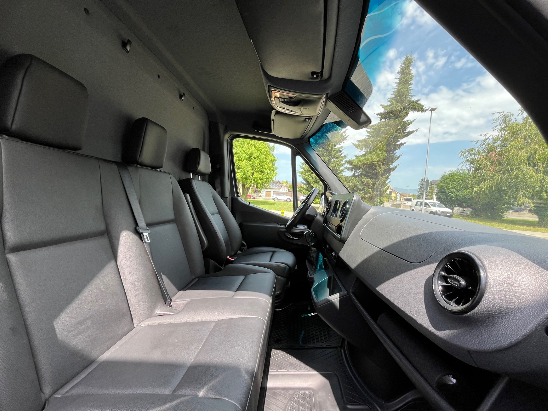 MERCEDES-BENZ Sprinter 319 CDI Standard-image-6