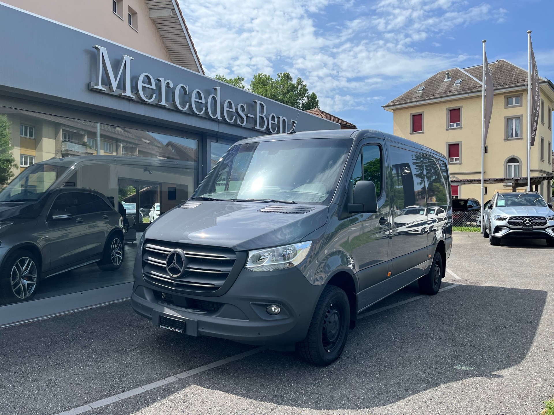 MERCEDES-BENZ Sprinter 319 CDI Standard-image-0