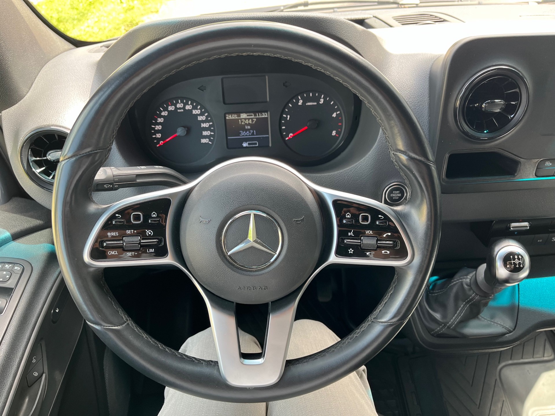 MERCEDES-BENZ Sprinter 319 CDI Standard-image-8