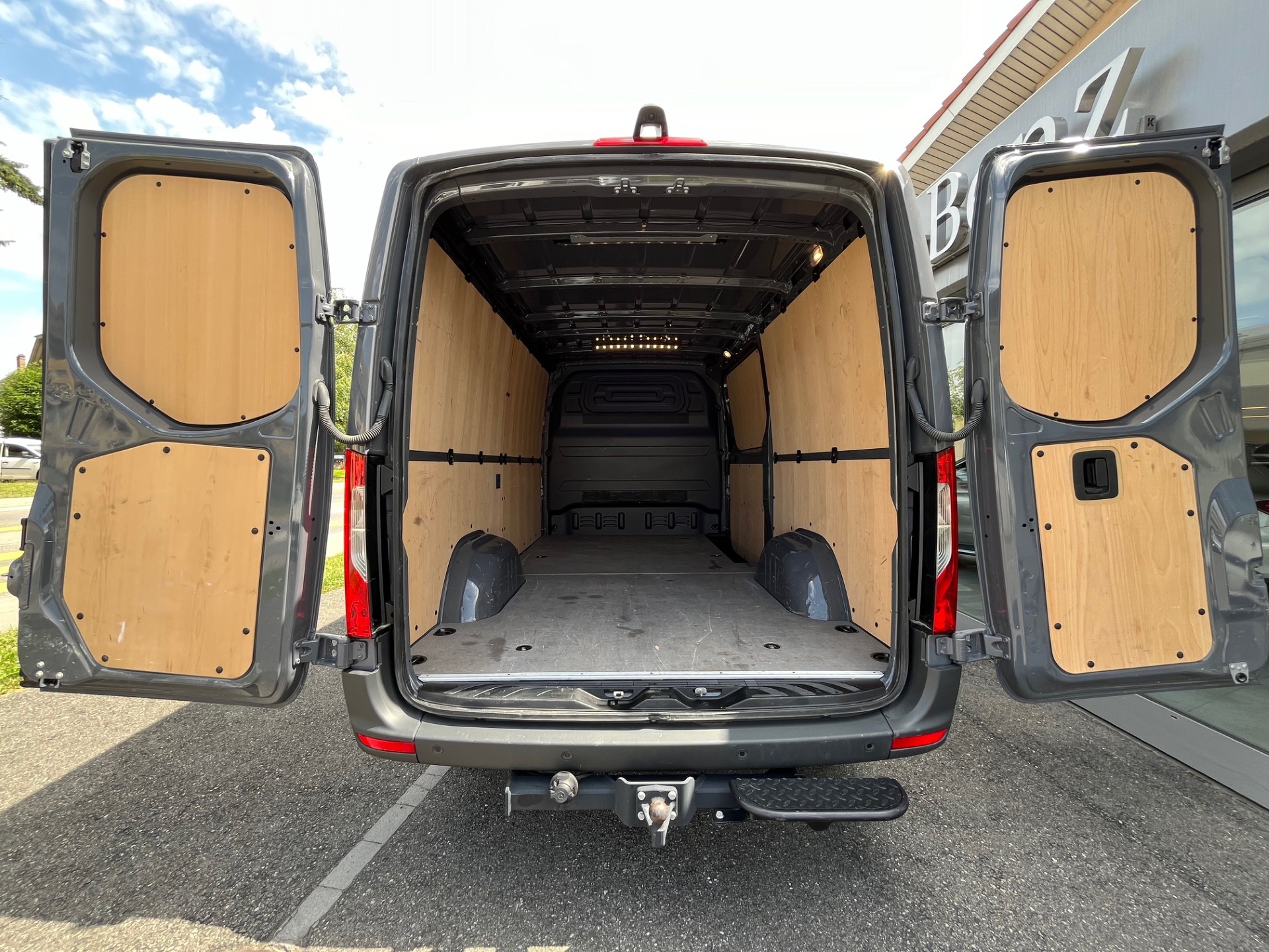 MERCEDES-BENZ Sprinter 319 CDI Standard-image-15